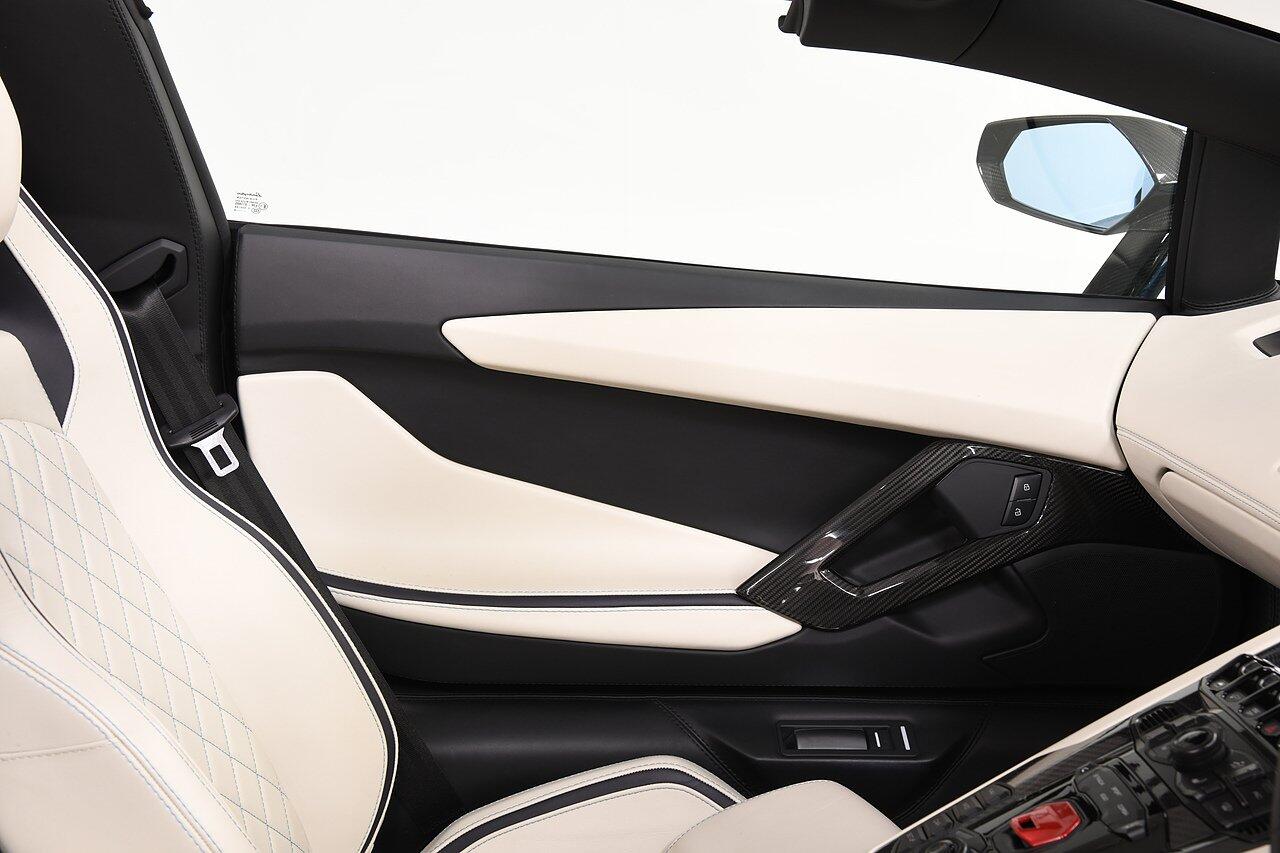 Lamborghini Aventador view 13