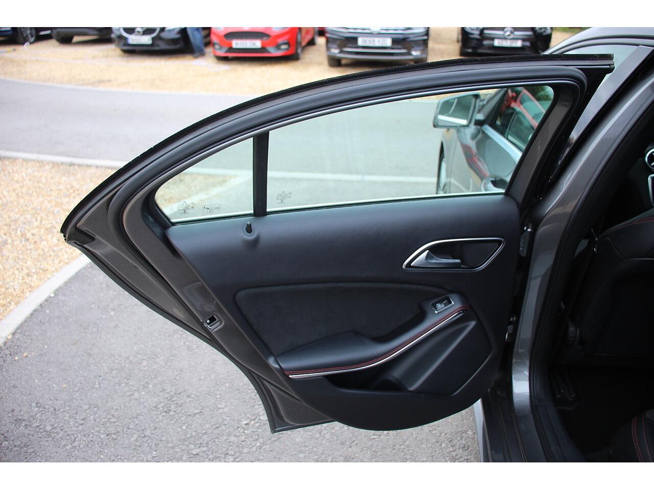 Mercedes-Benz A-Class view 36