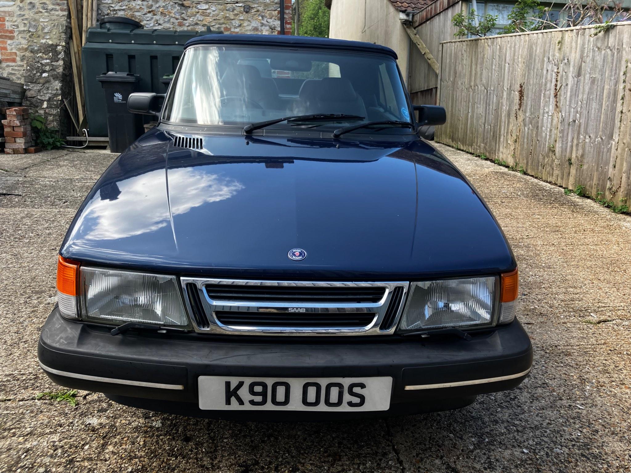 Saab 900