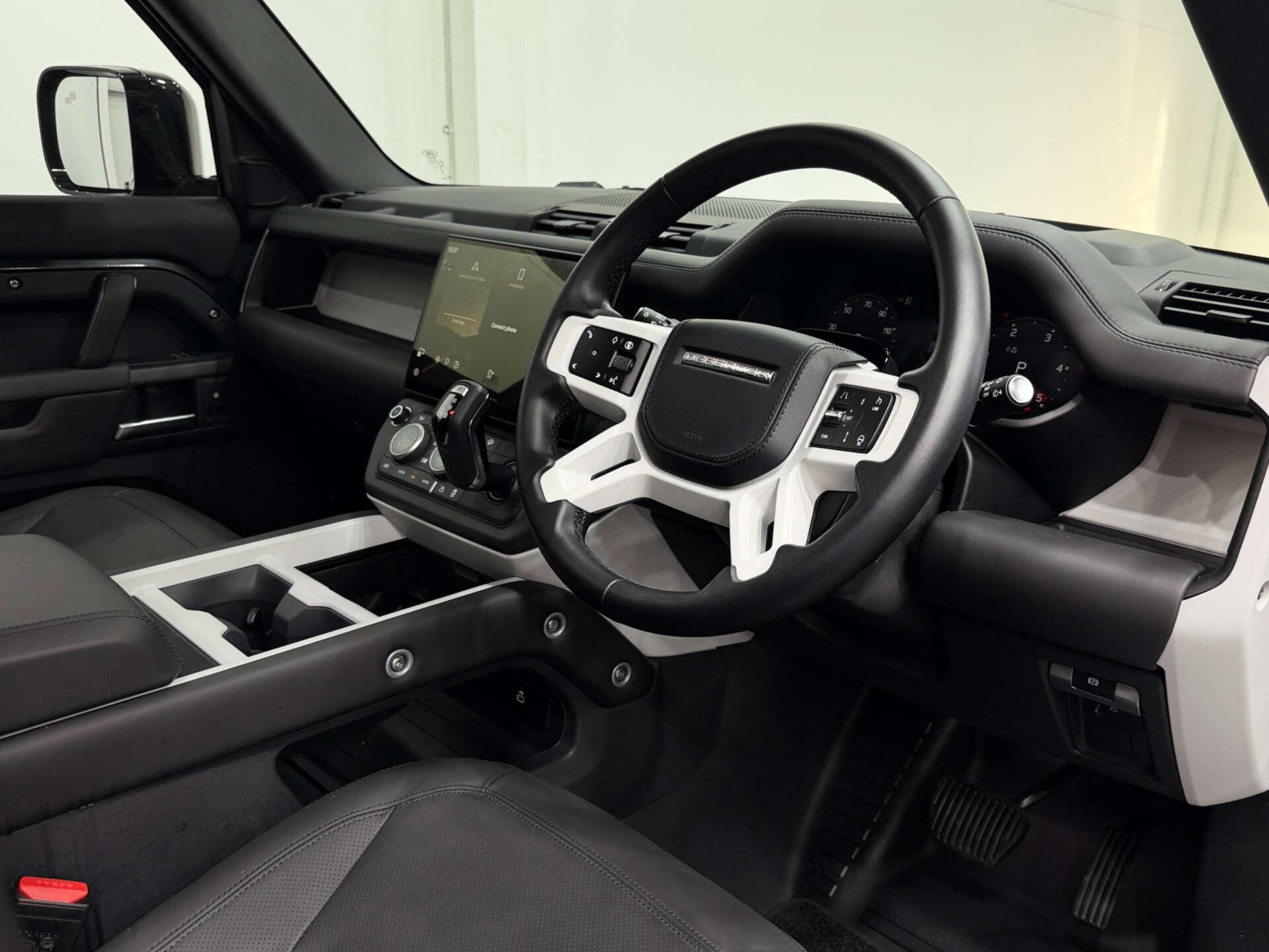 Land Rover Defender view 47