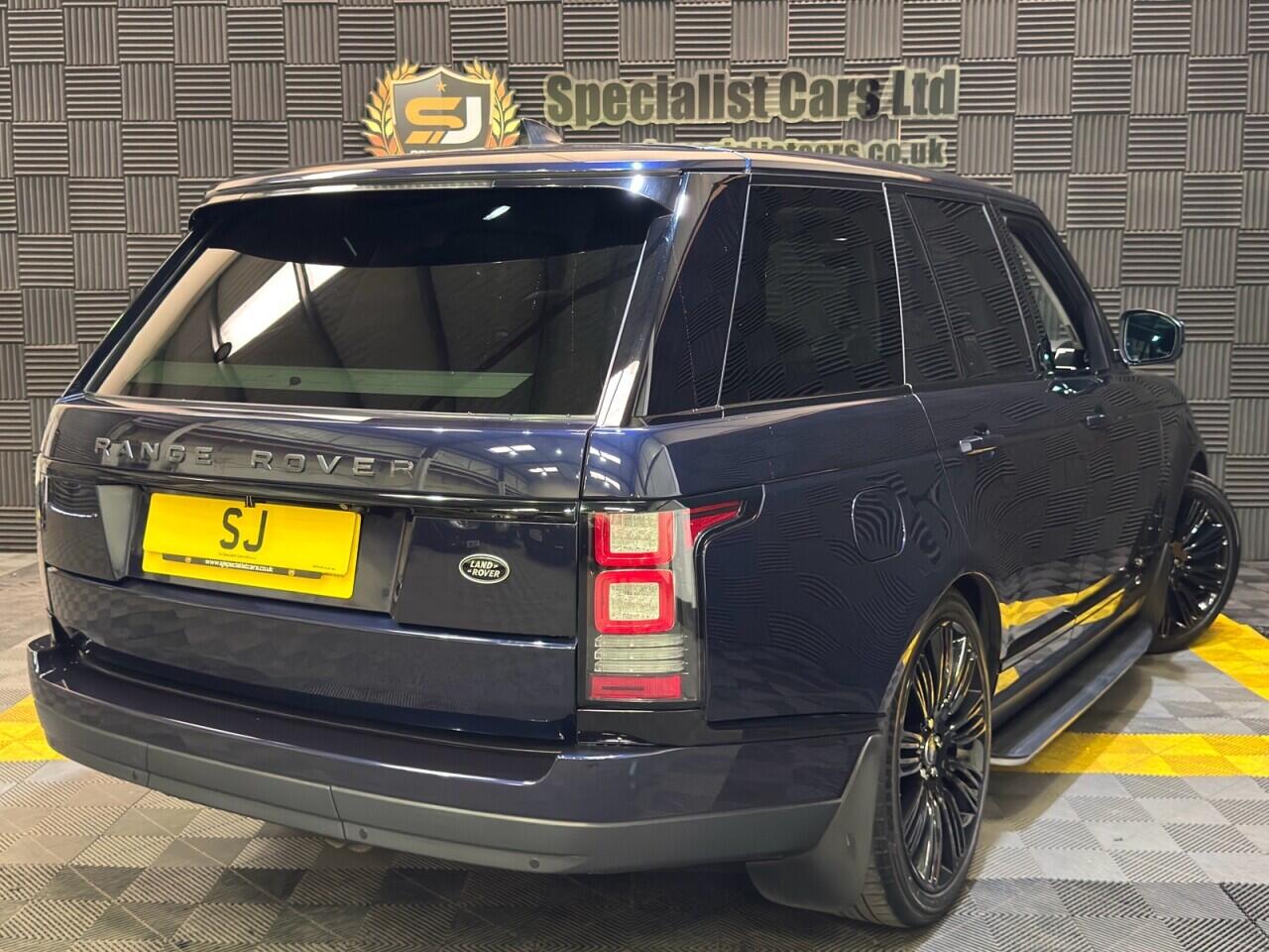 Land Rover Range Rover view 28