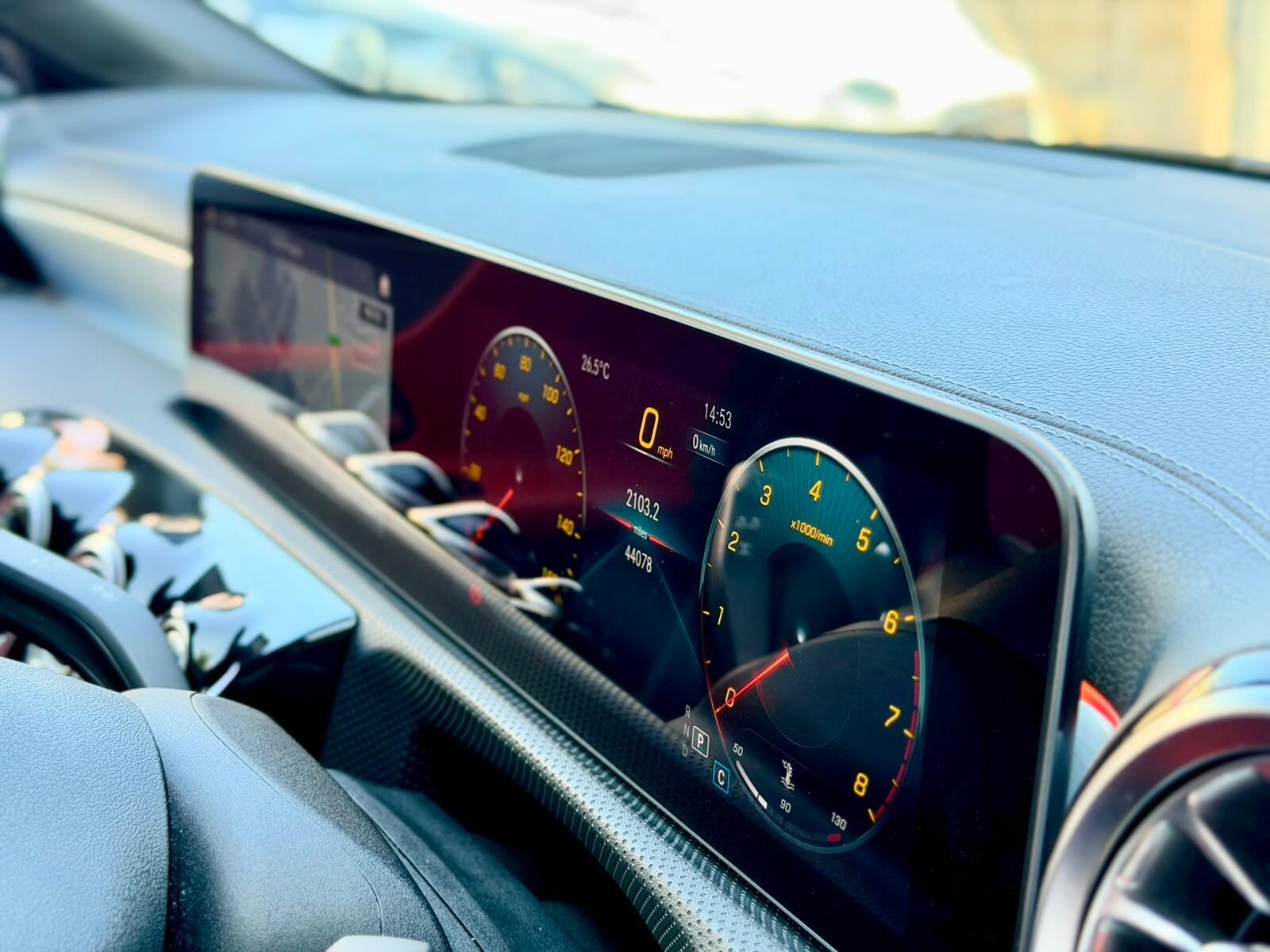 Mercedes-Benz Cla view 19