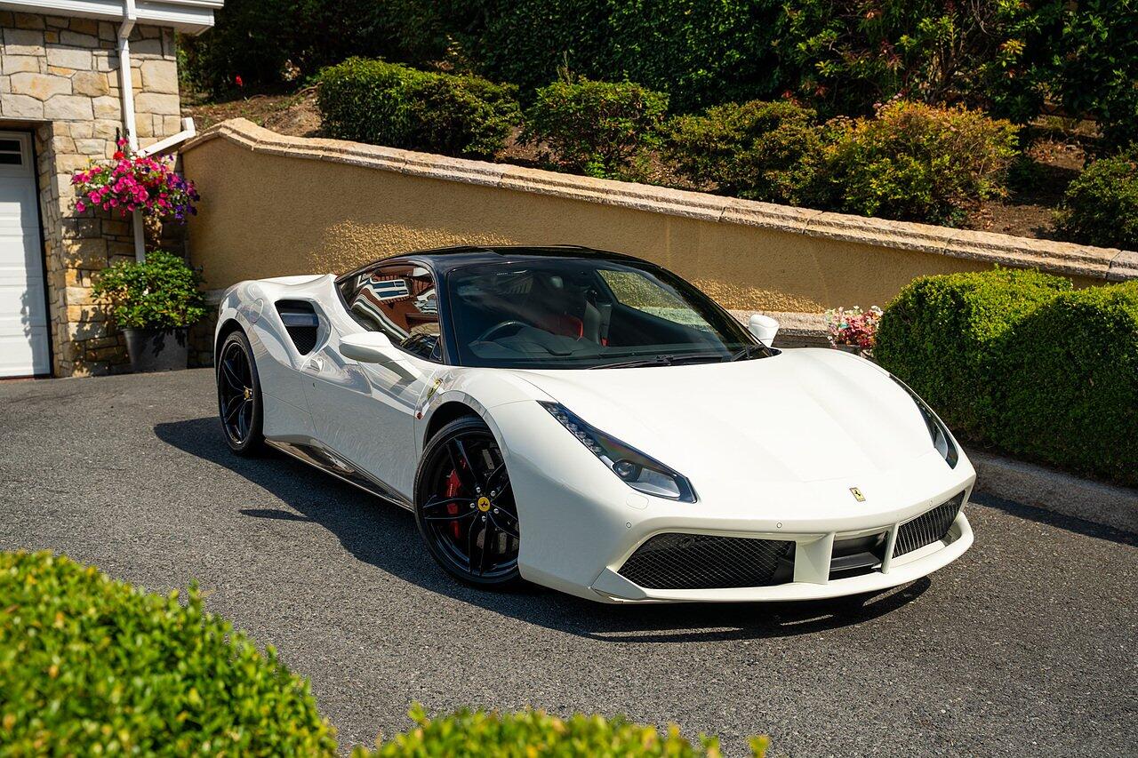 Ferrari 488 view 98