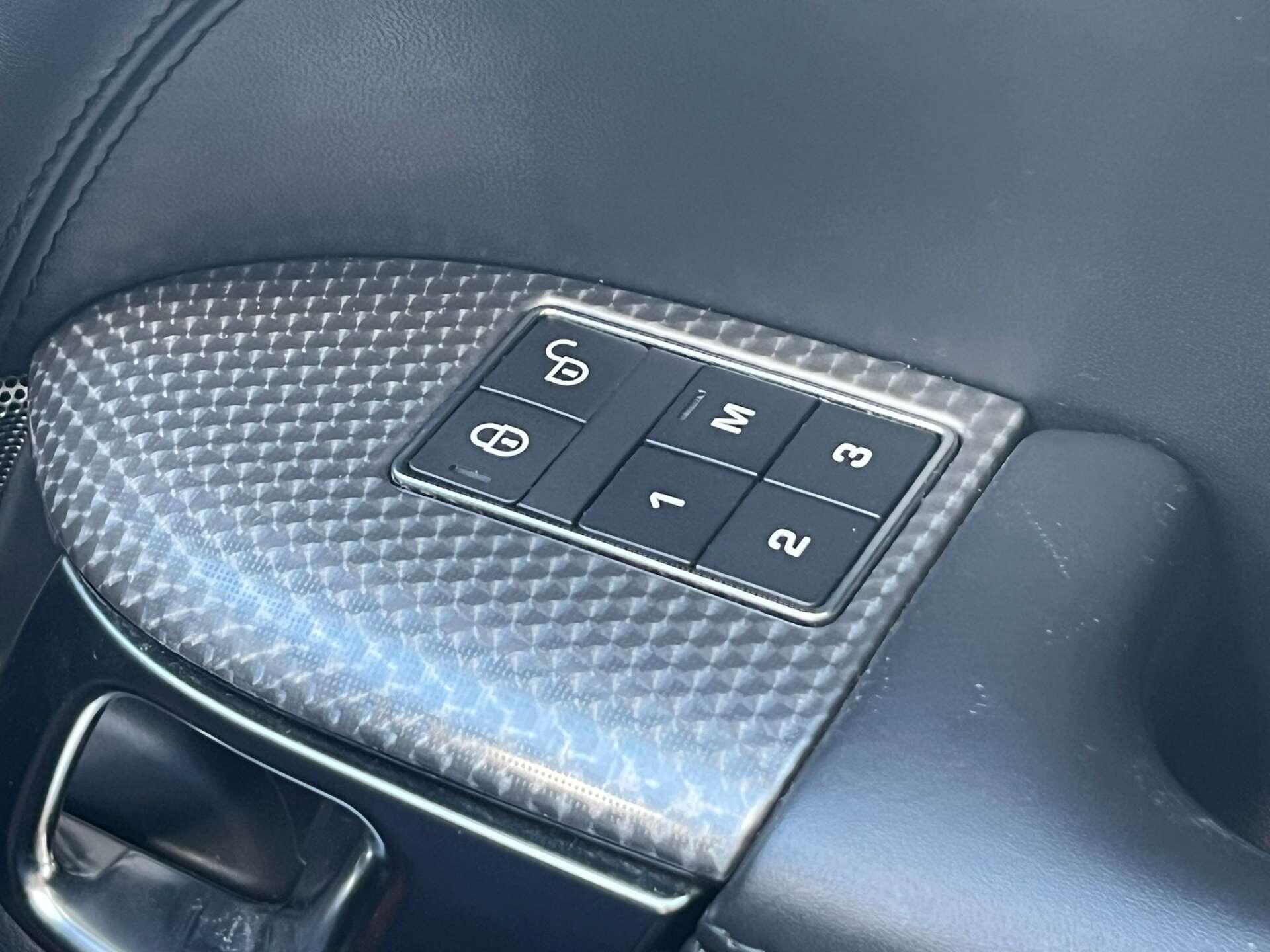 Land Rover Range Rover Sport view 20