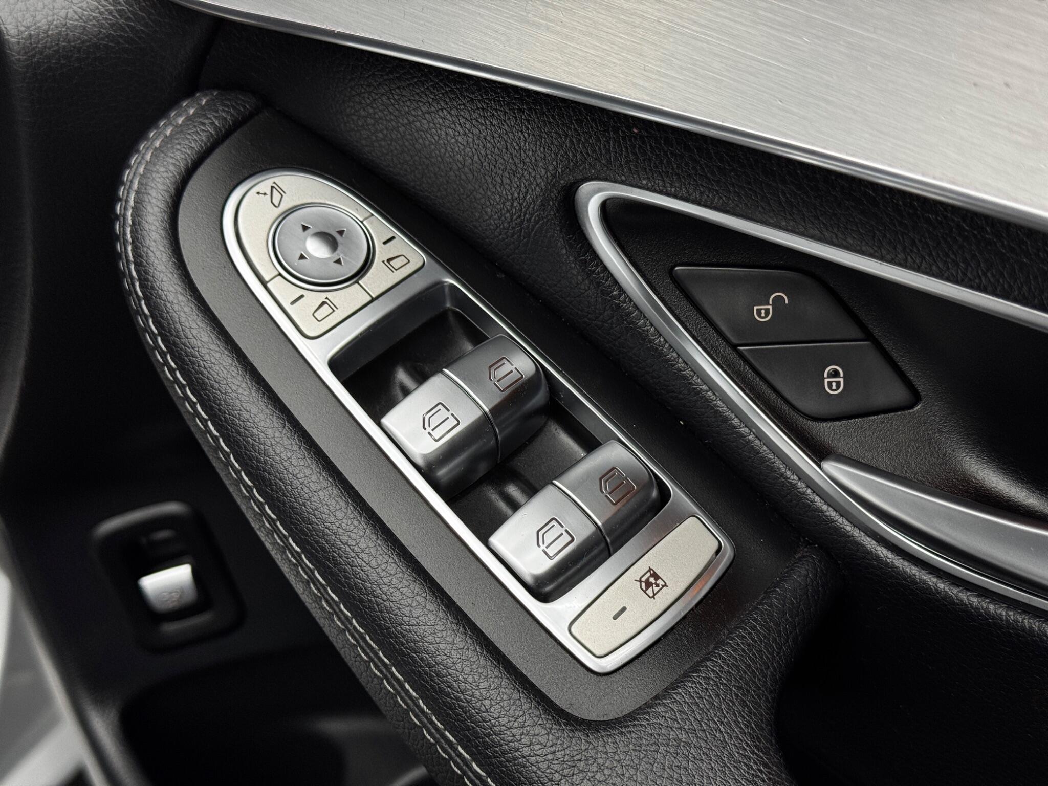 Mercedes-Benz GLC view 40