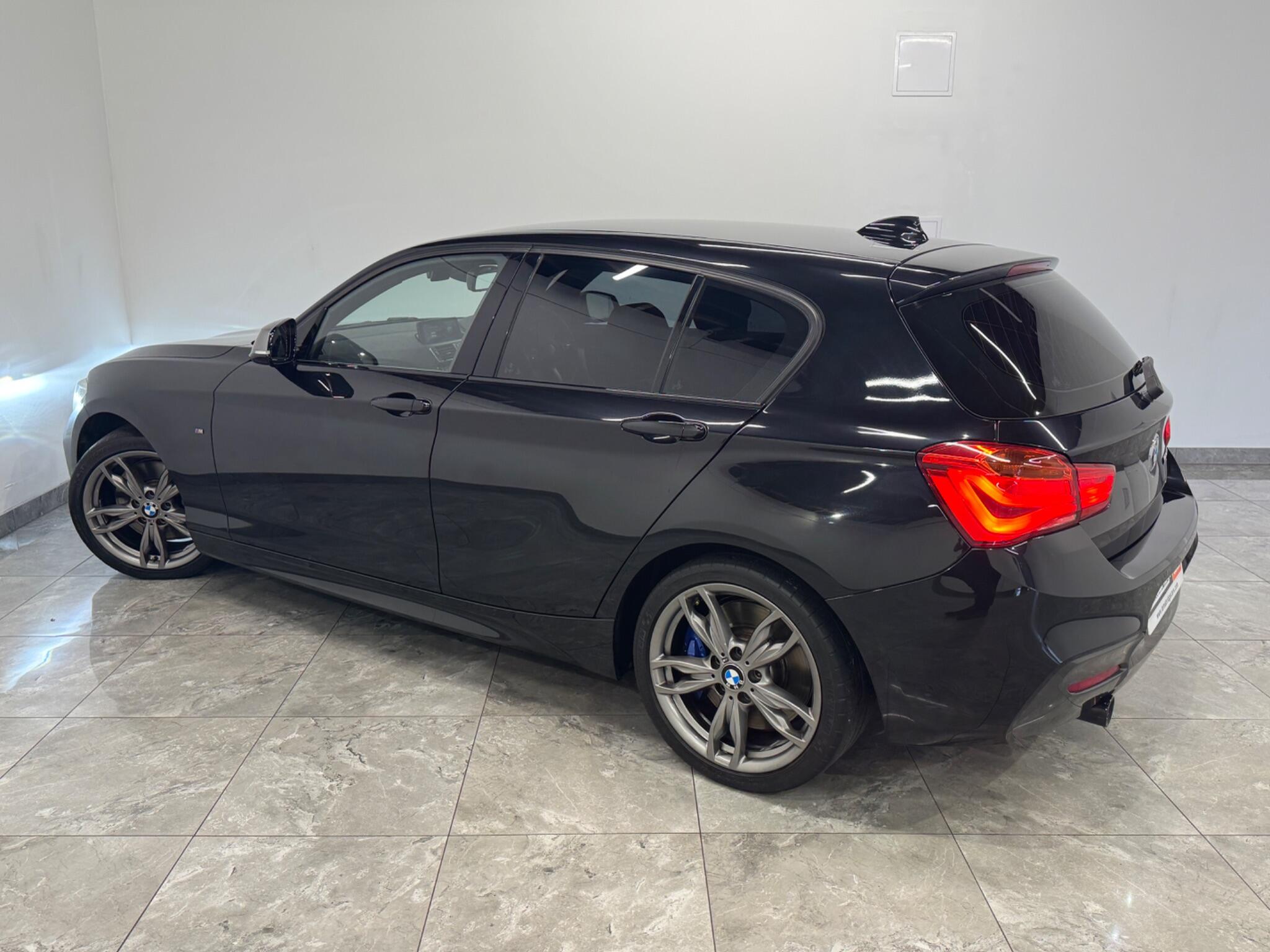 BMW 1 Series view 6