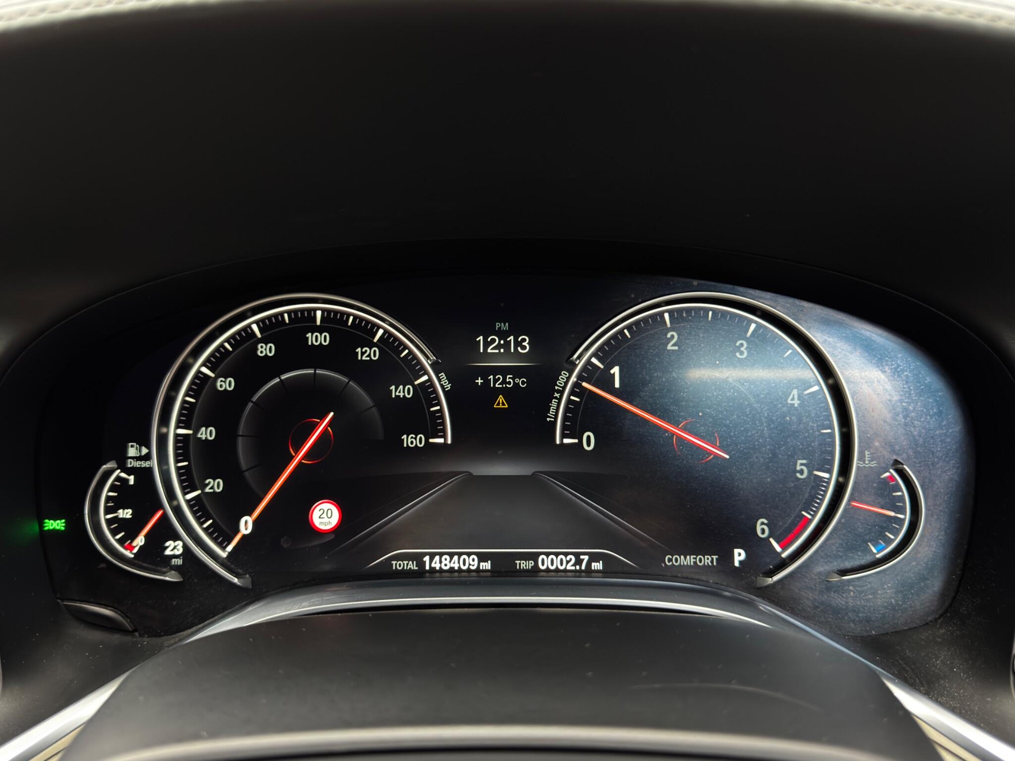 BMW 7 Series view 22