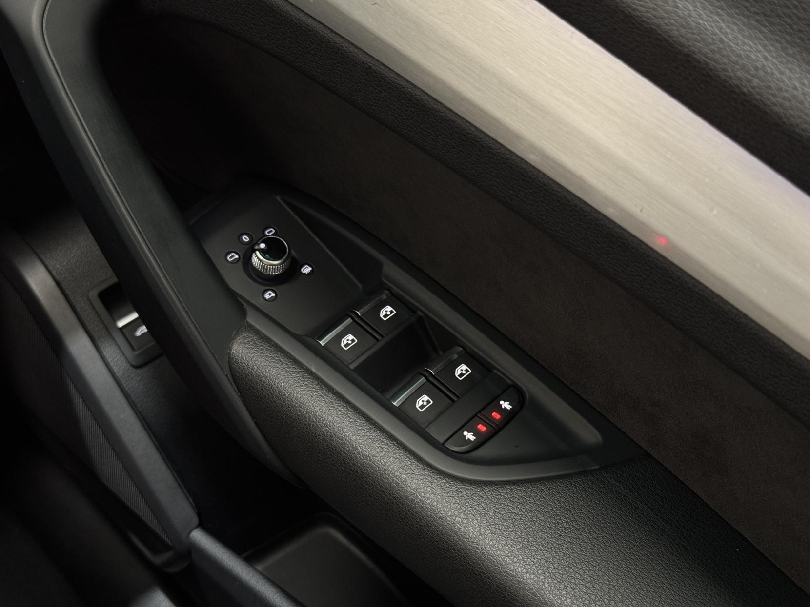 Audi Q5 view 46