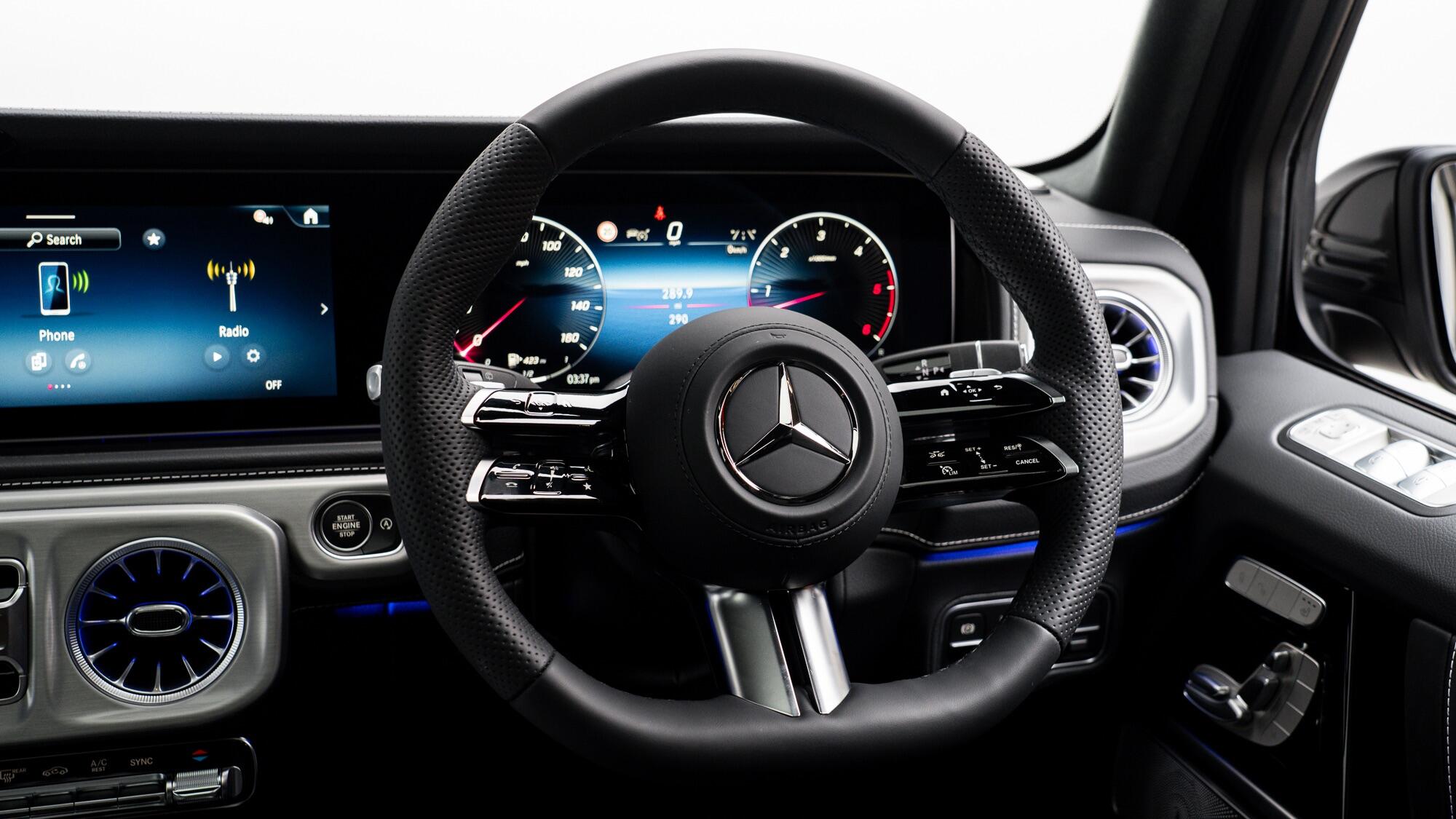 Mercedes-Benz G-Class view 38