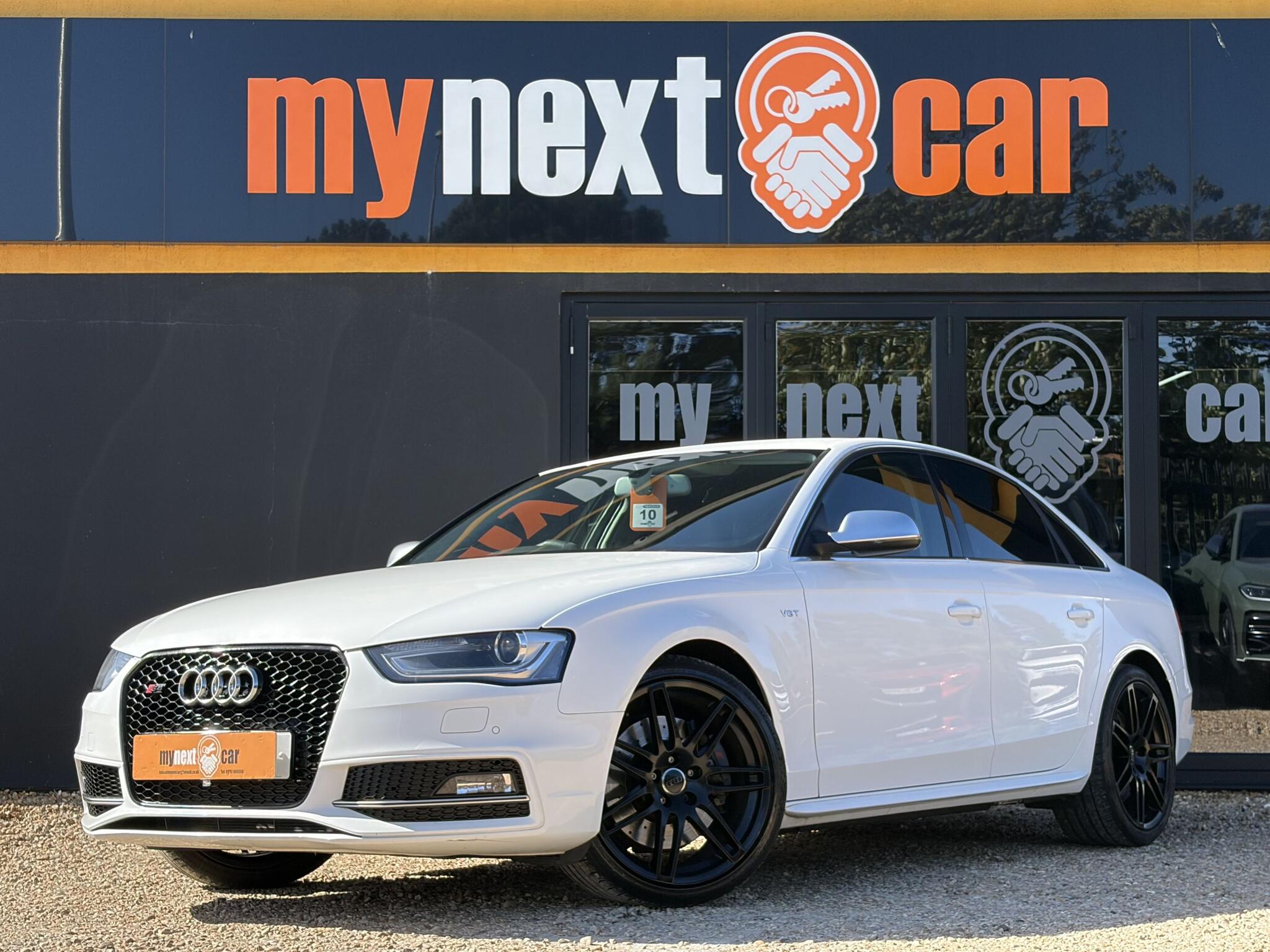 Audi S4 view 4