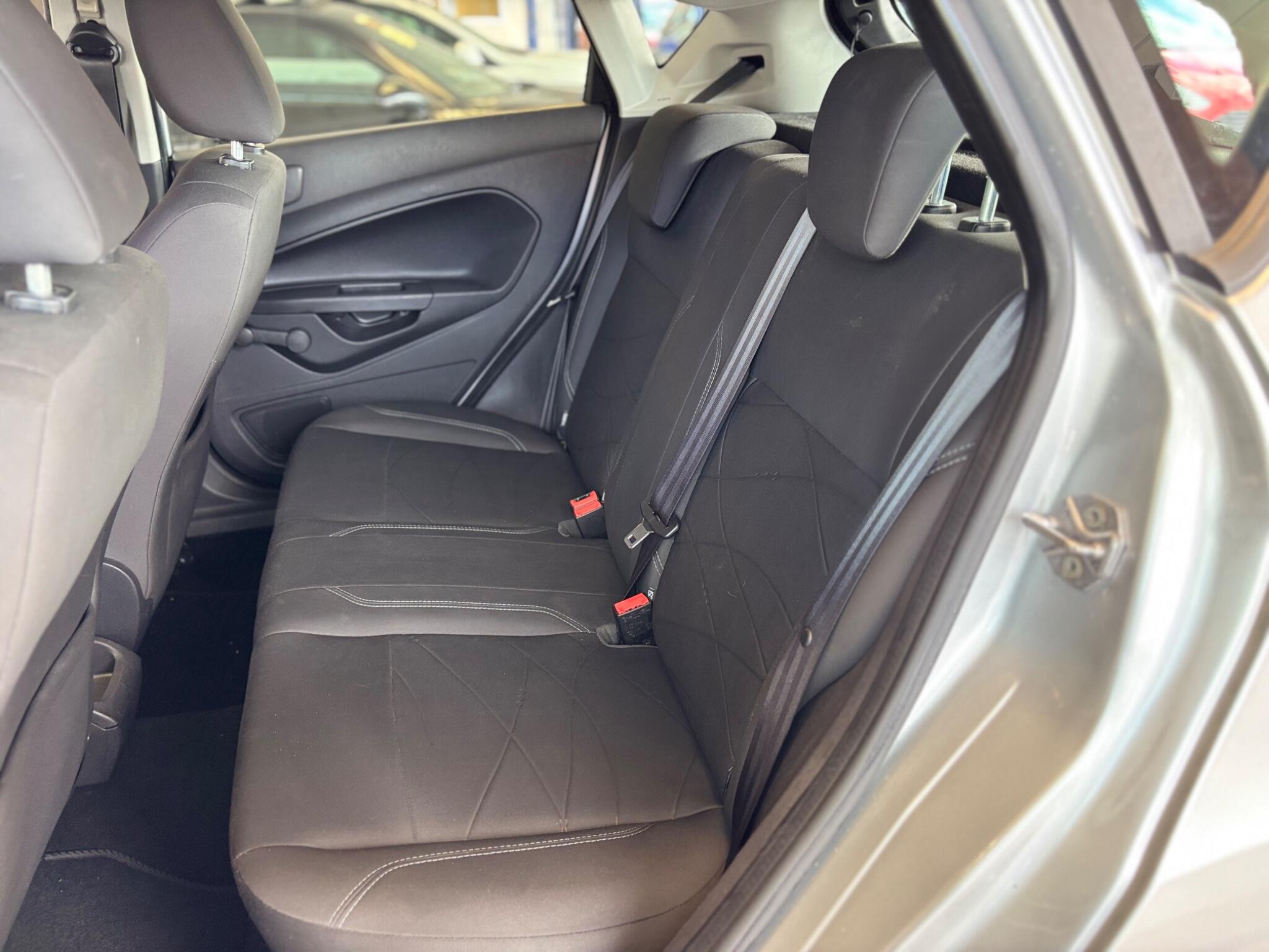 Ford Fiesta view 13