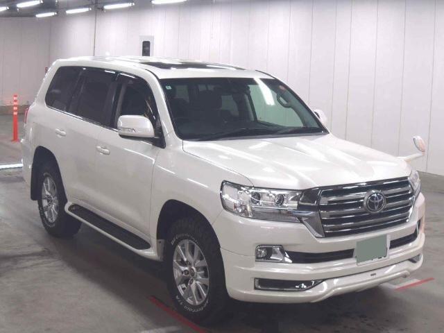 Toyota Land Cruiser view 9