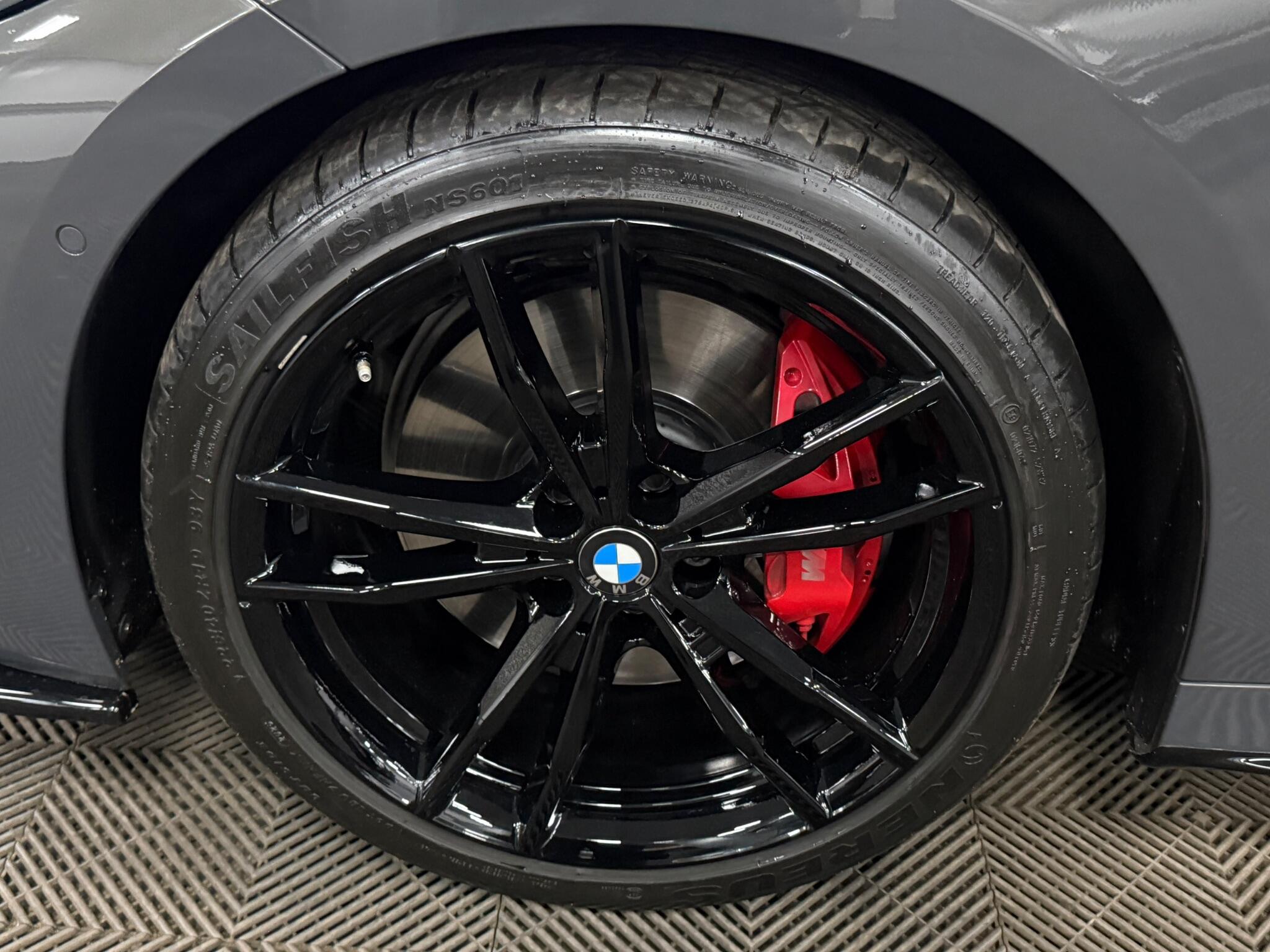 BMW 4 Series view 37