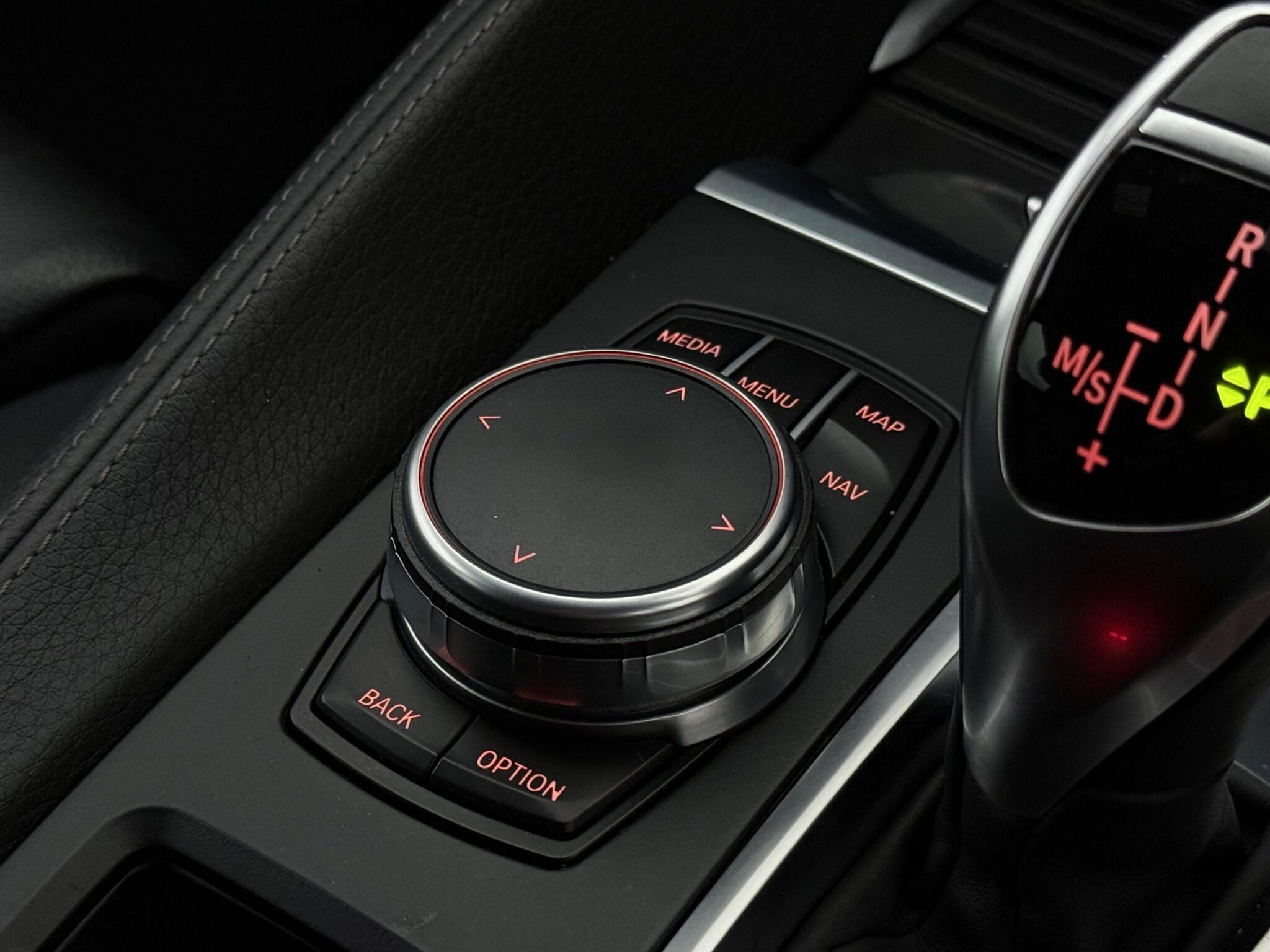 BMW X6 view 23