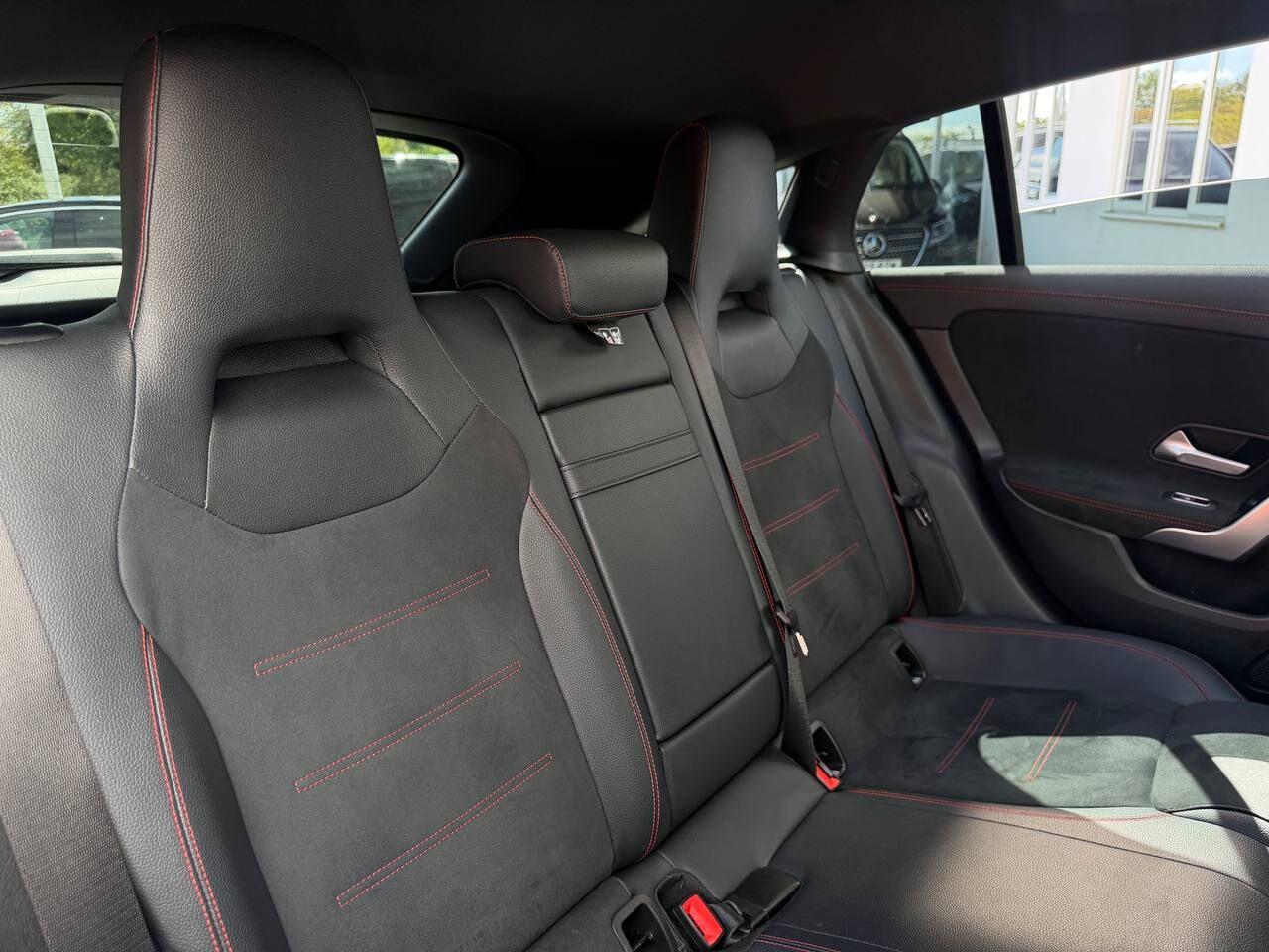 Mercedes-Benz Cla view 20