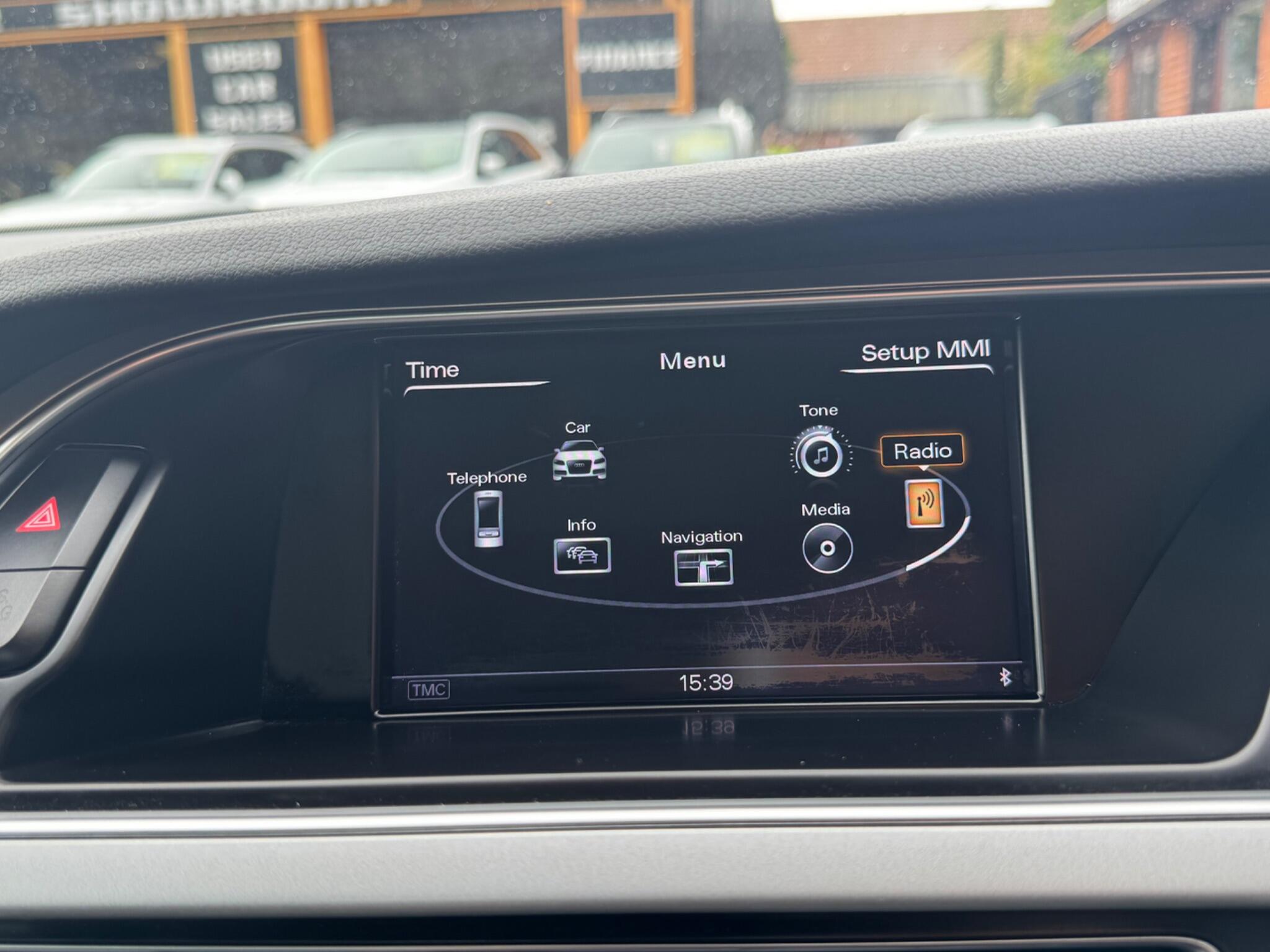Audi A4 view 26