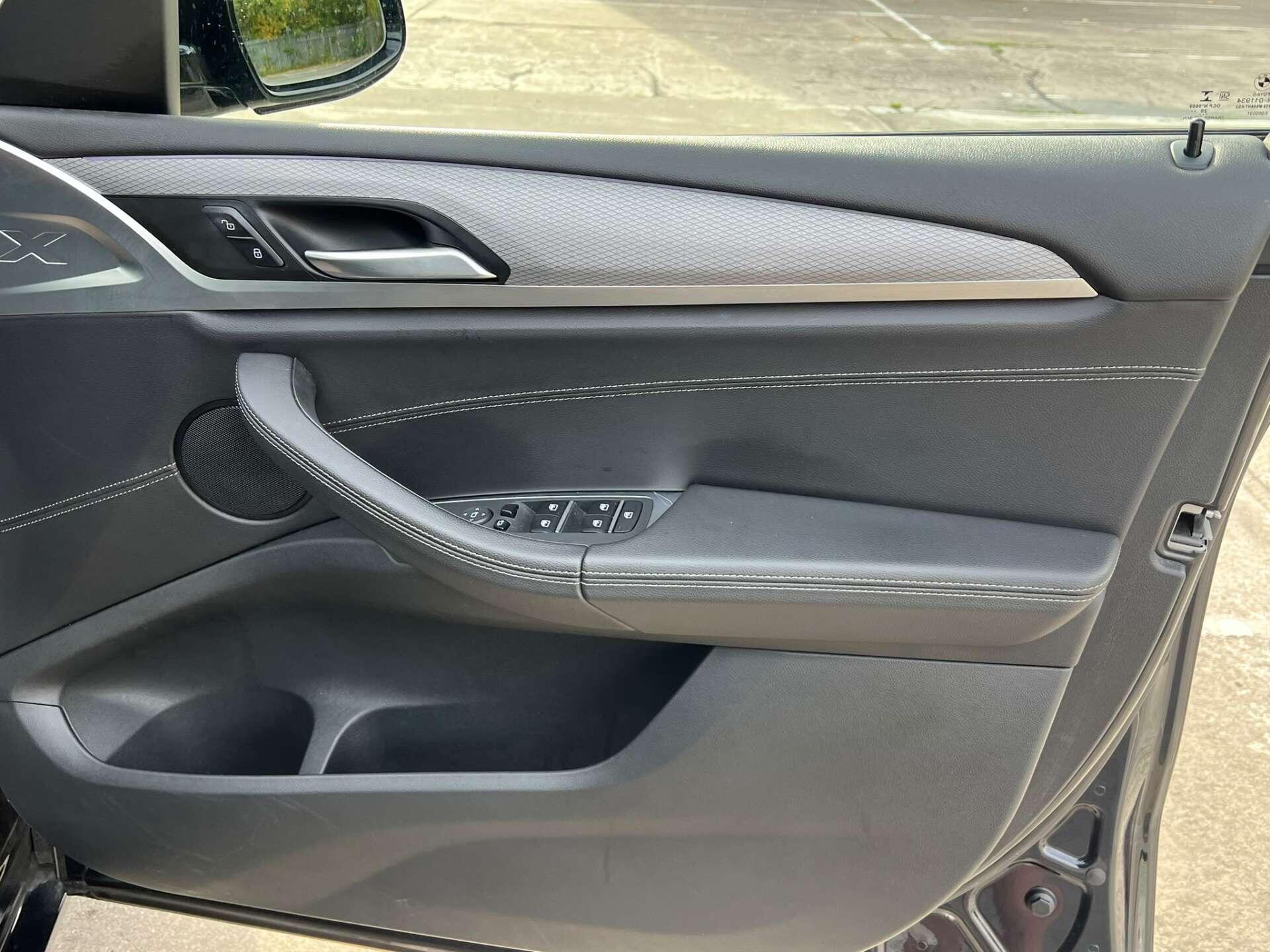 BMW X3 view 44