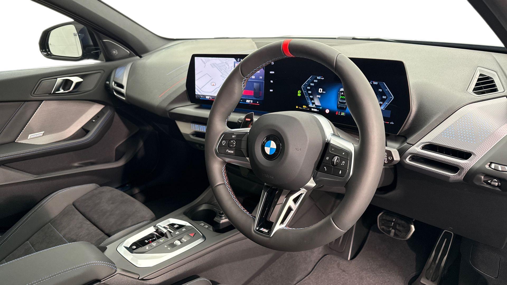 BMW 1 Series view 6