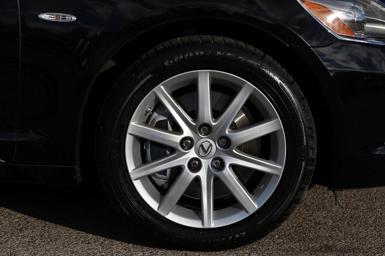 Lexus GS view 40