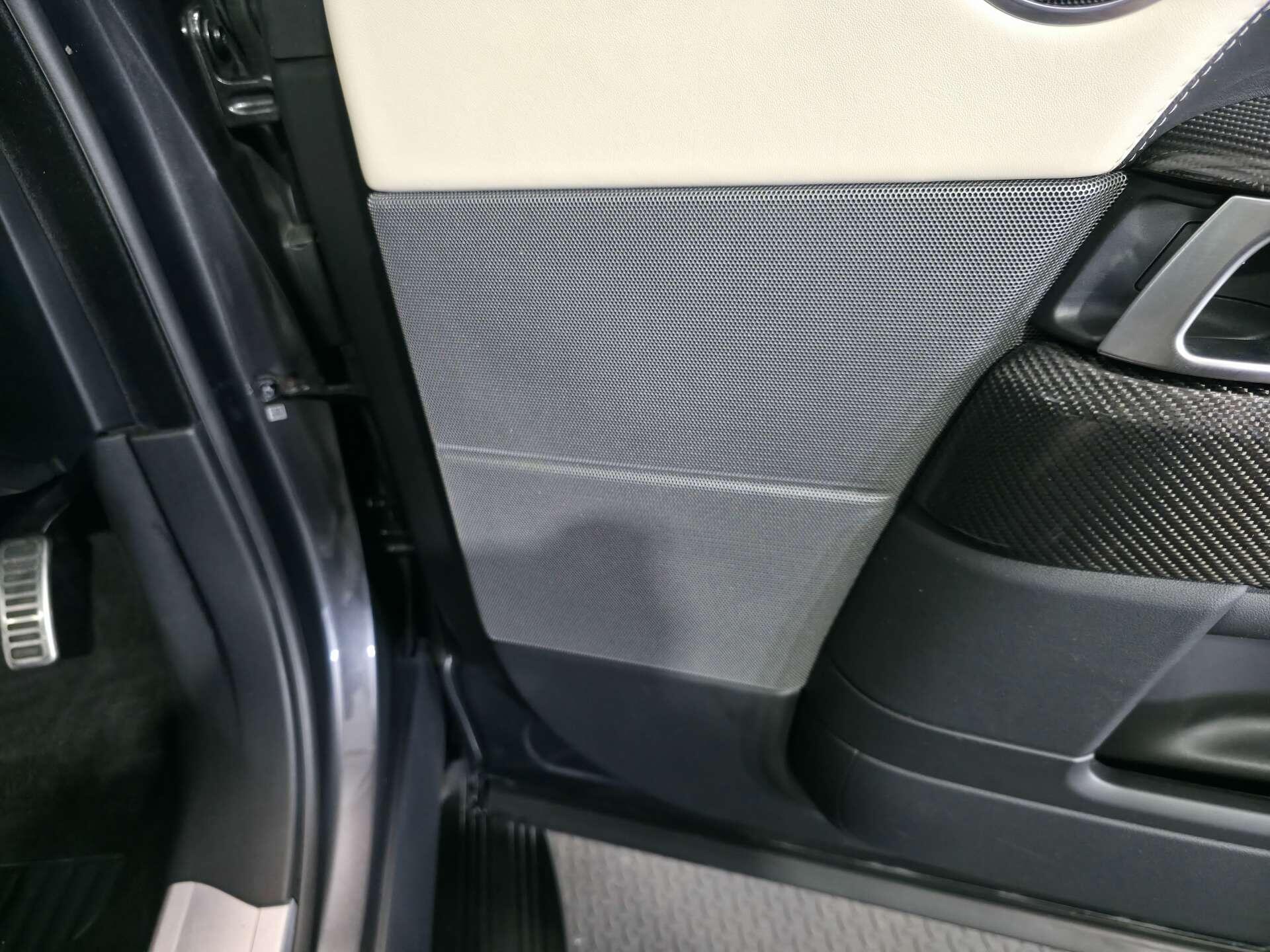 Land Rover Range Rover Sport view 32