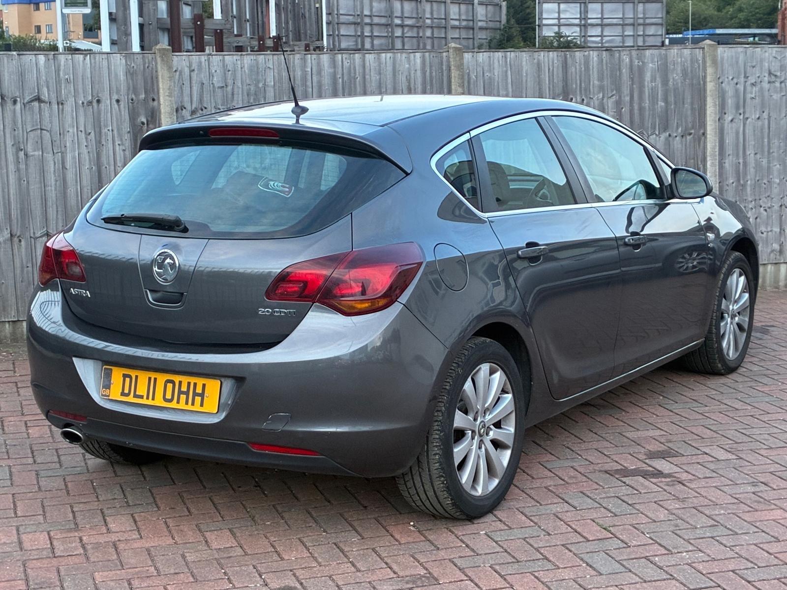Vauxhall Astra view 6
