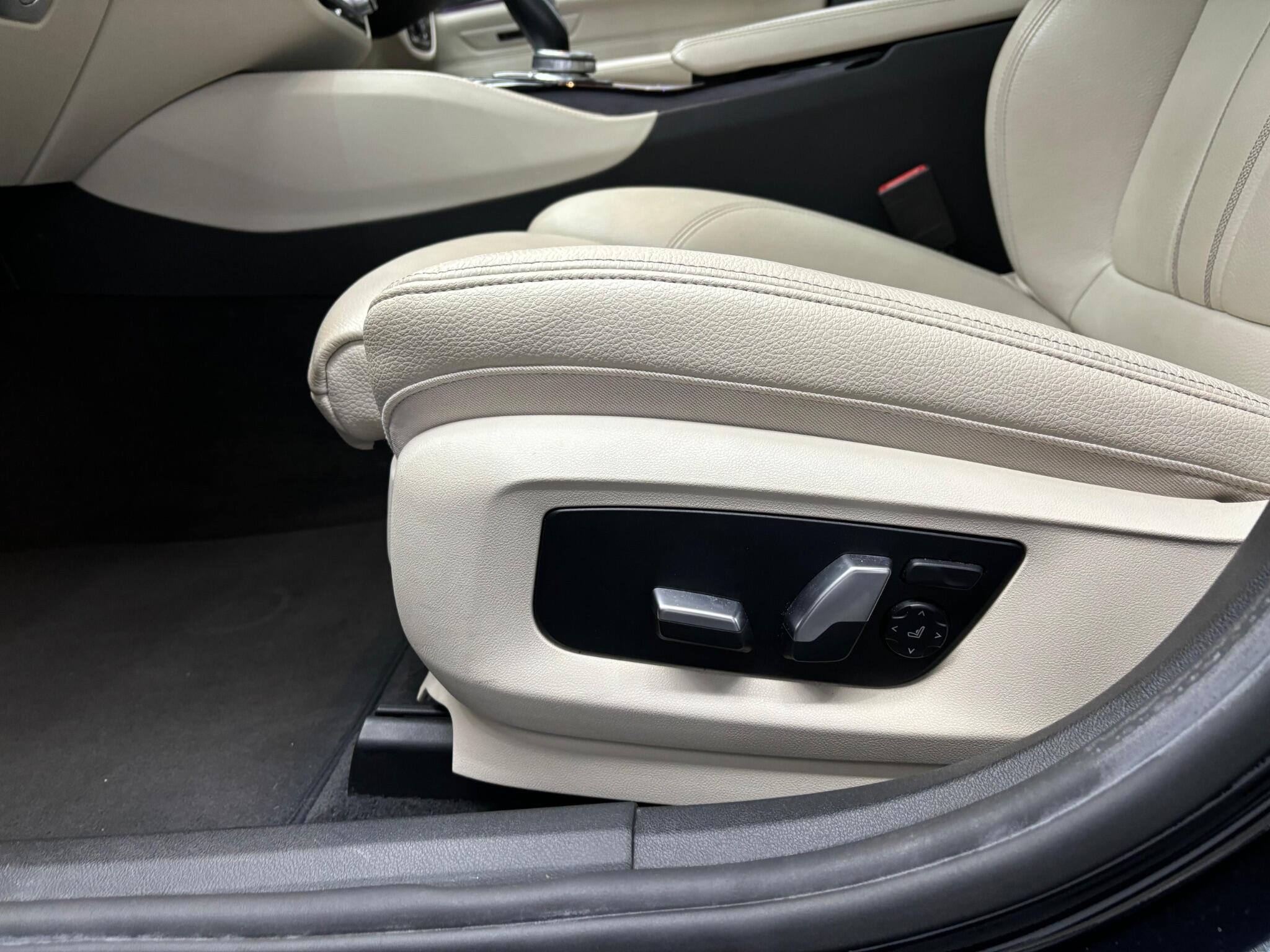 BMW 6 Series Gran Turismo view 25