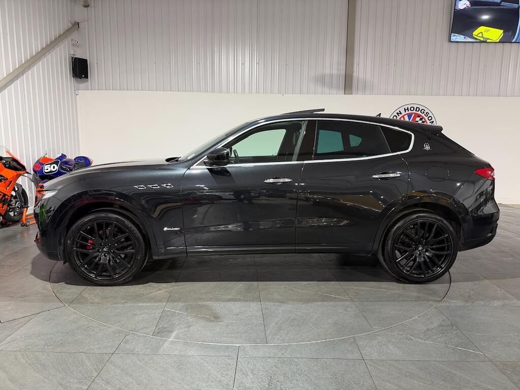 Maserati Levante view 4