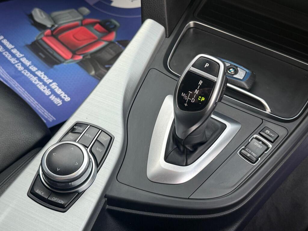 BMW 3 Series view 37