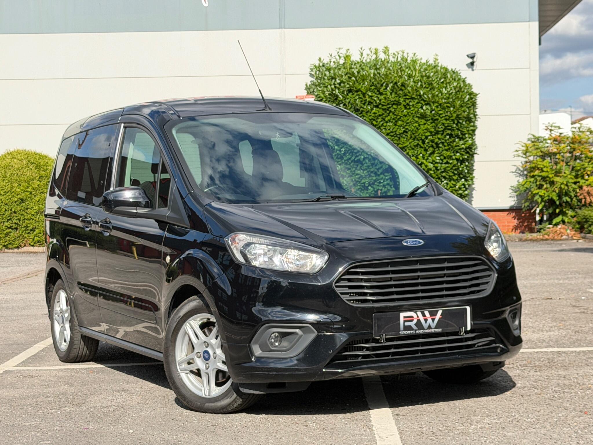 Ford Tourneo Courier main image