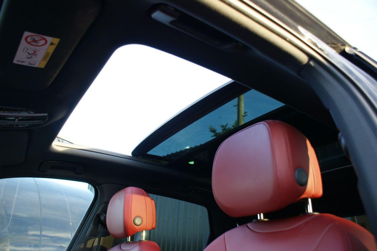 Porsche Cayenne view 33