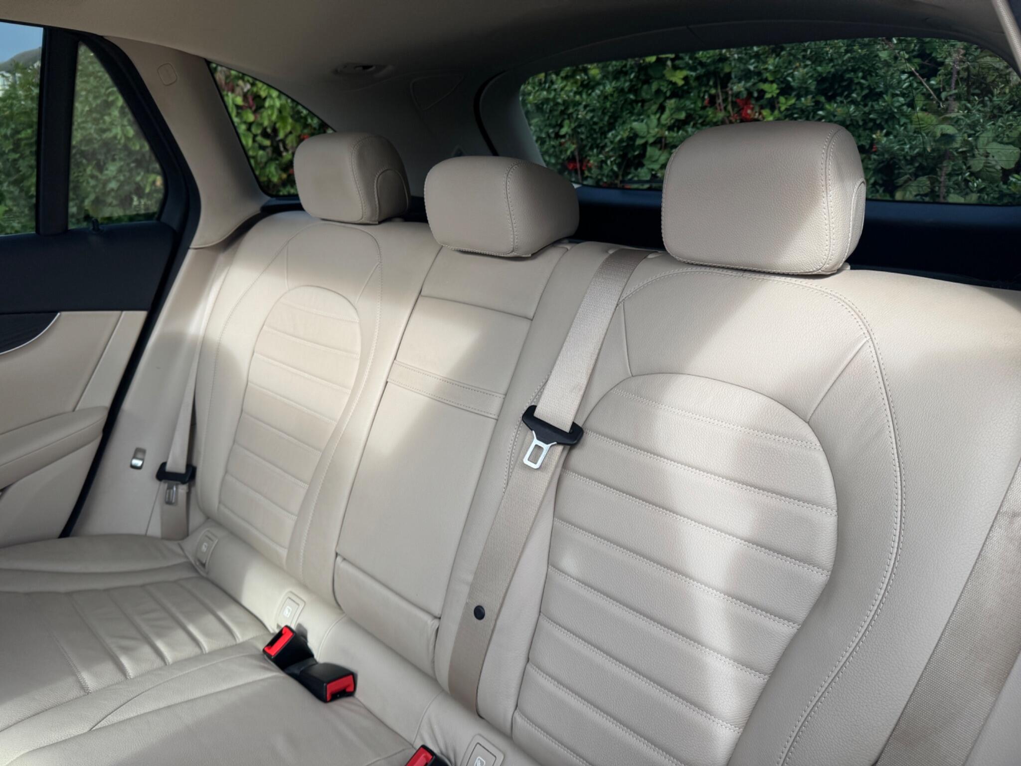 Mercedes-Benz GLC view 38