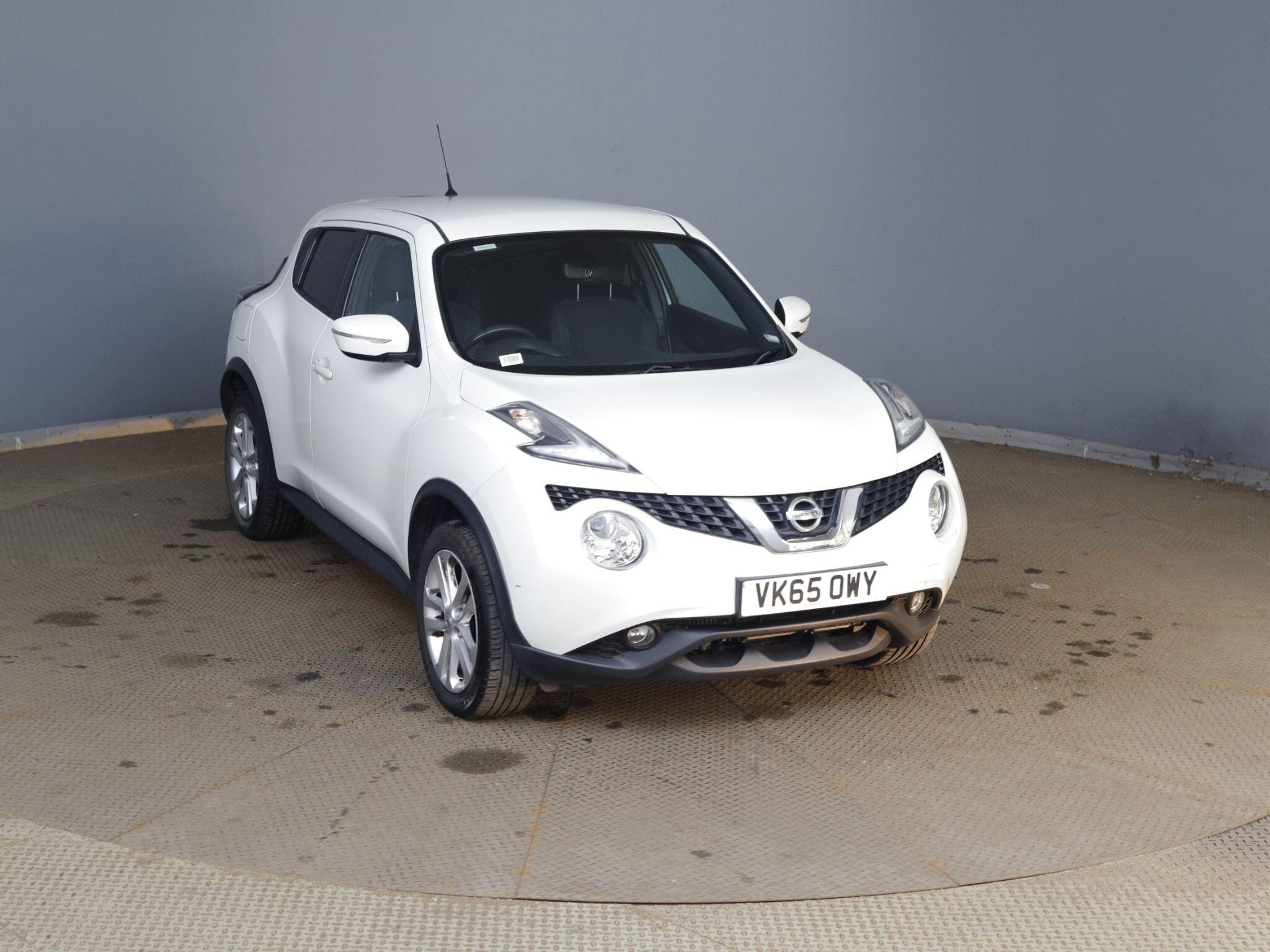2015 Nissan Juke in White for sale