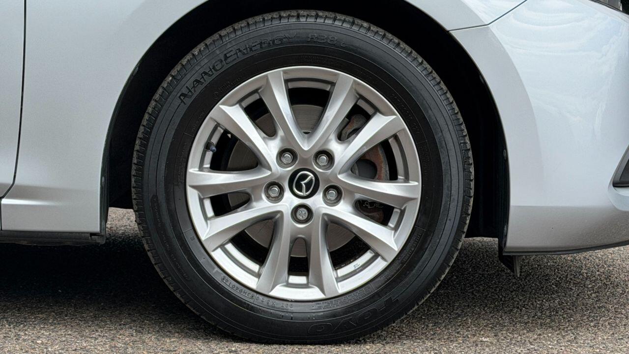 Mazda Mazda3 view 35