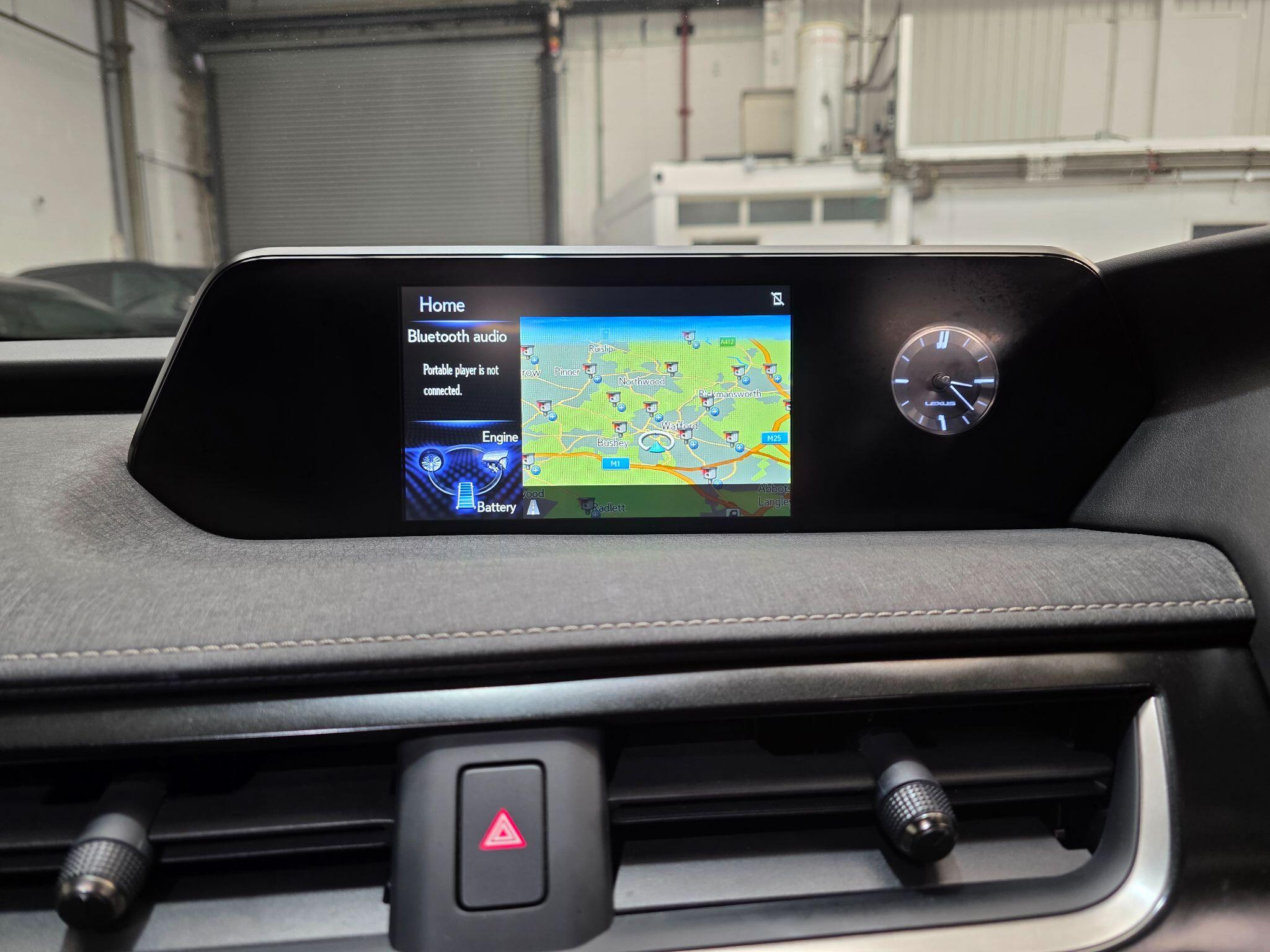 Lexus Ux view 8