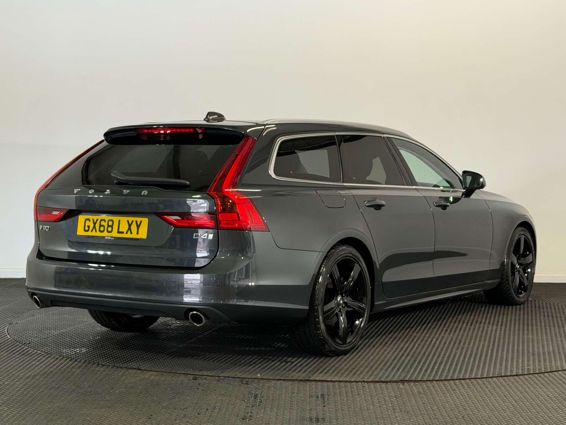Volvo V90 view 7