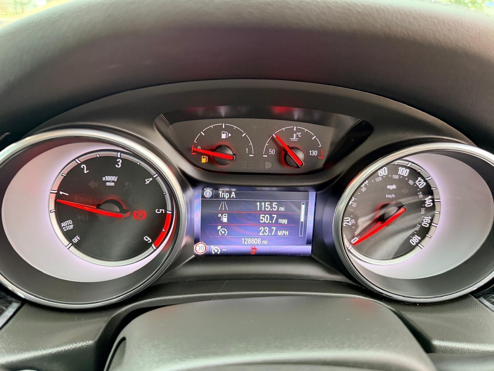 Vauxhall Insignia view 33