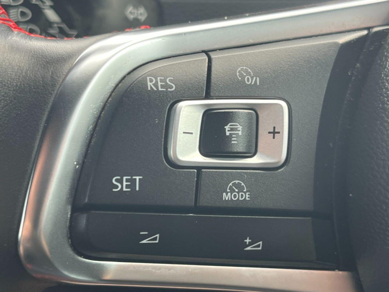 Volkswagen Golf view 28