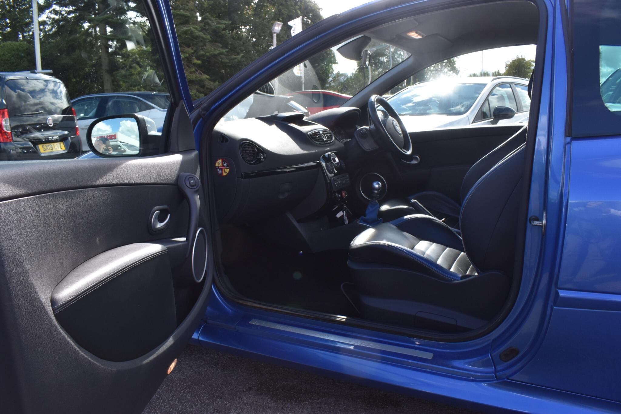 Clio - 2.0 Gordini Euro 5 3dr - Image 5