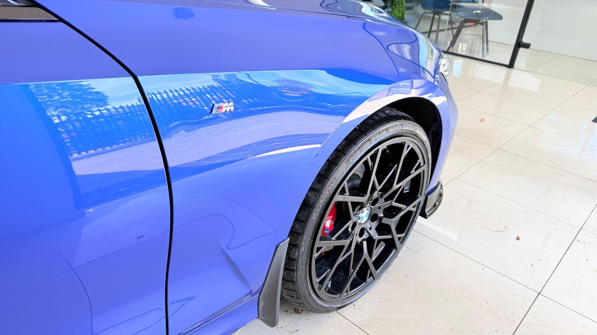 BMW 3 Series view 25