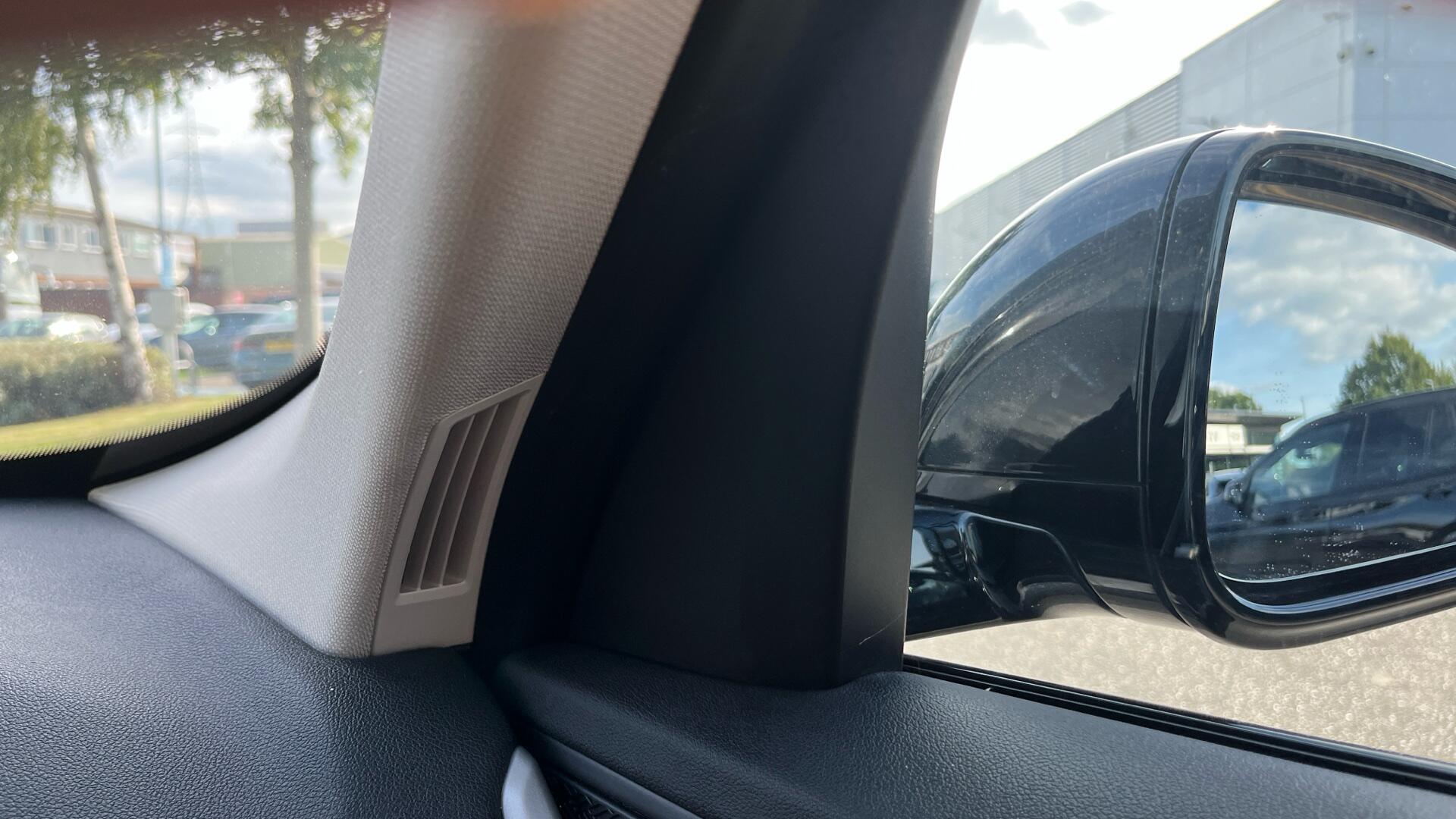 BMW X1 view 20