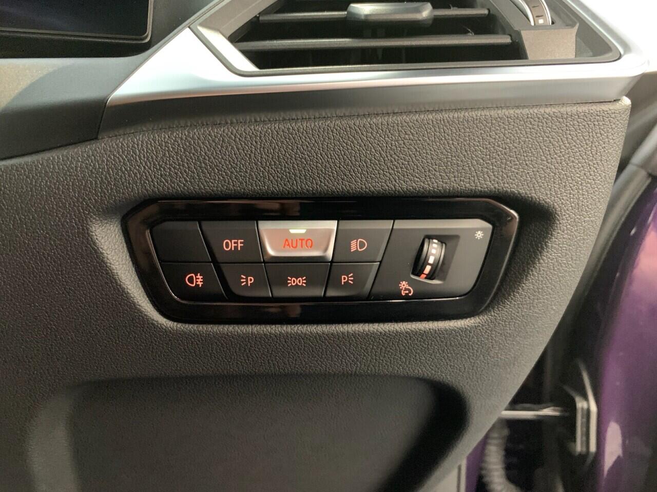 BMW 2 Series view 33