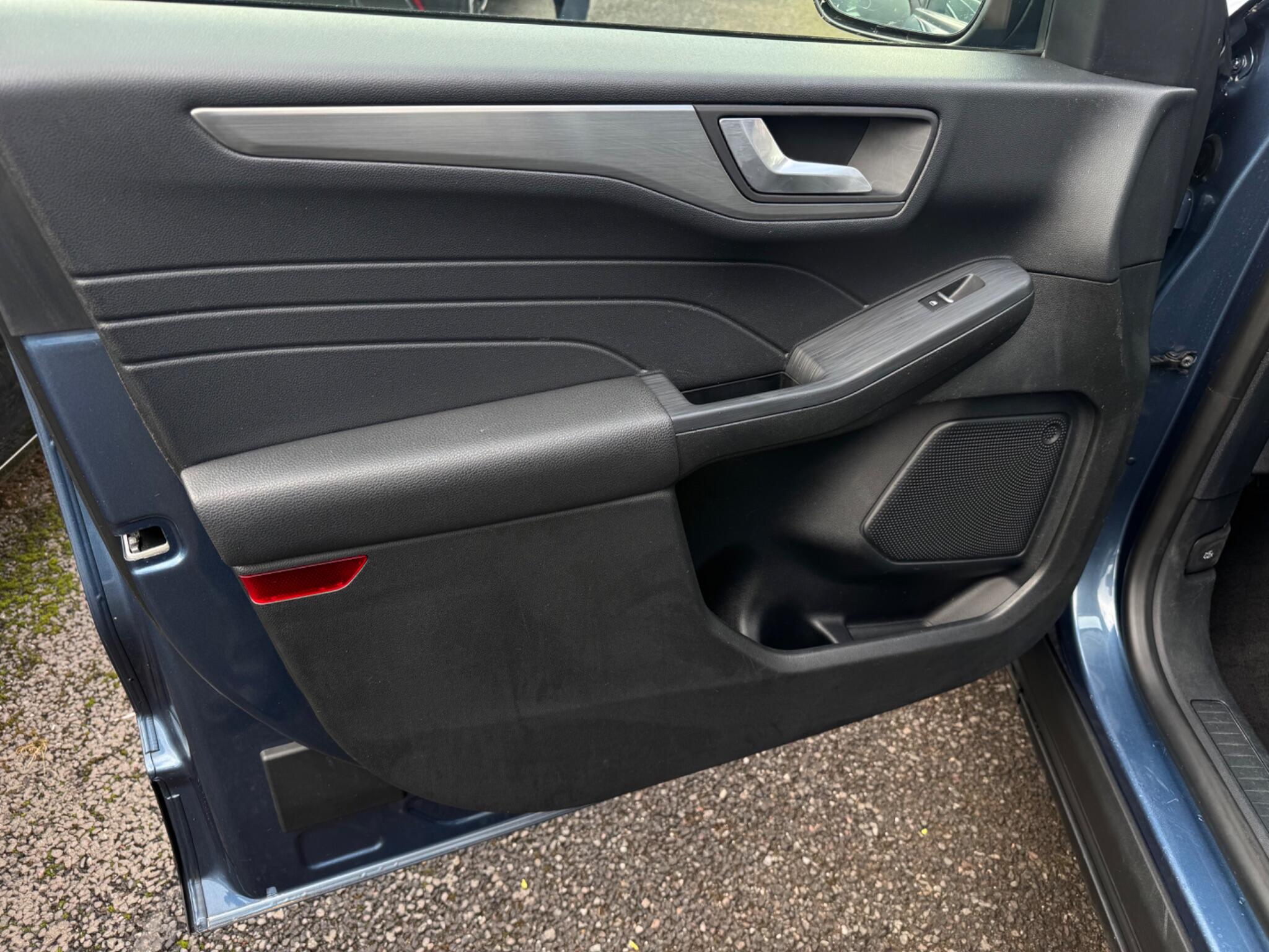 Ford Kuga view 40
