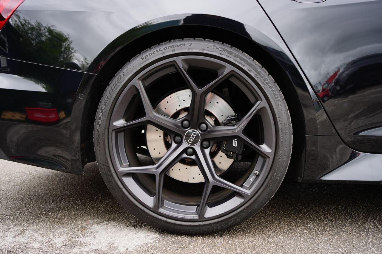 Audi RS6 view 20