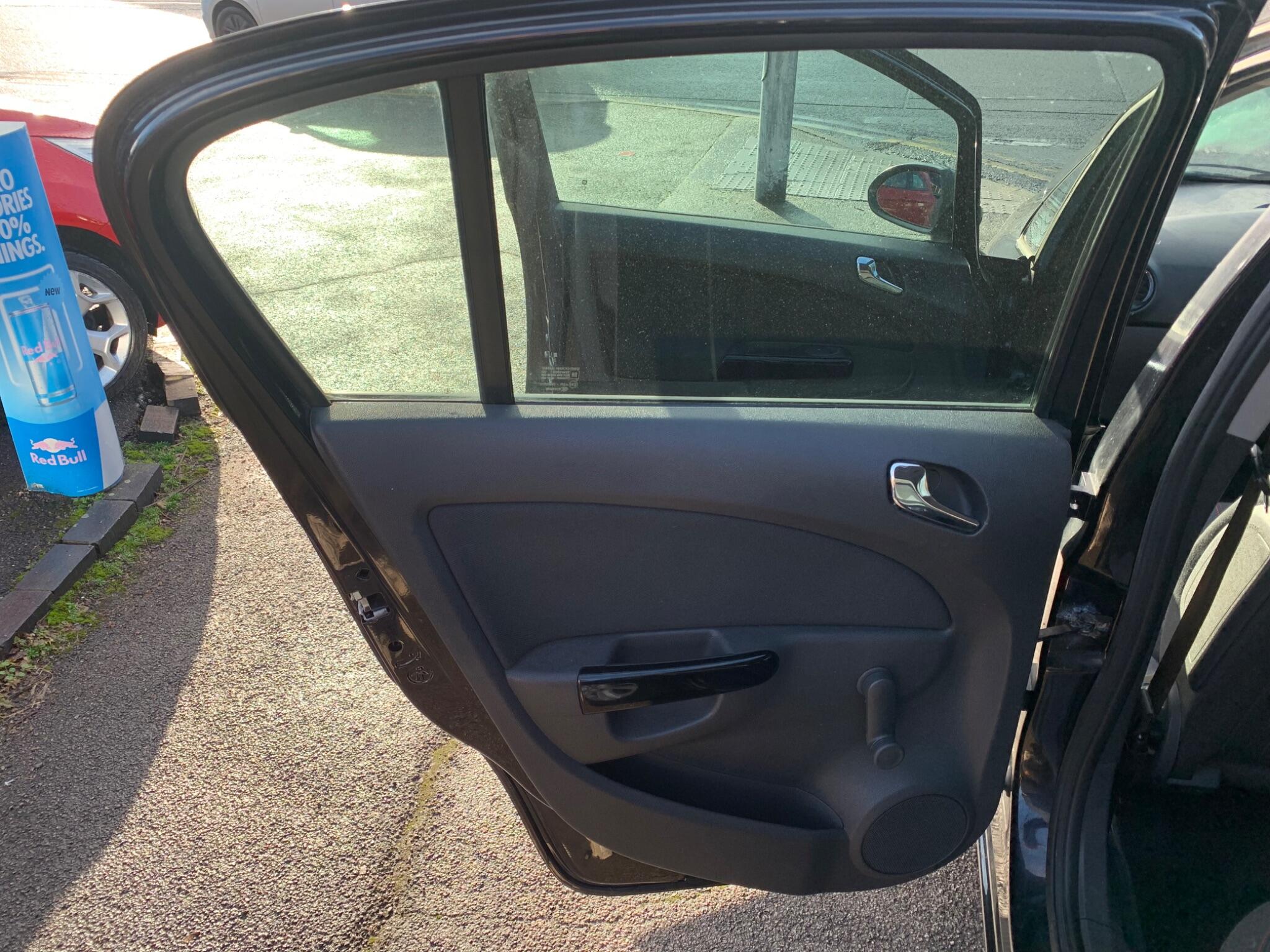 2009 Vauxhall Corsa image 41