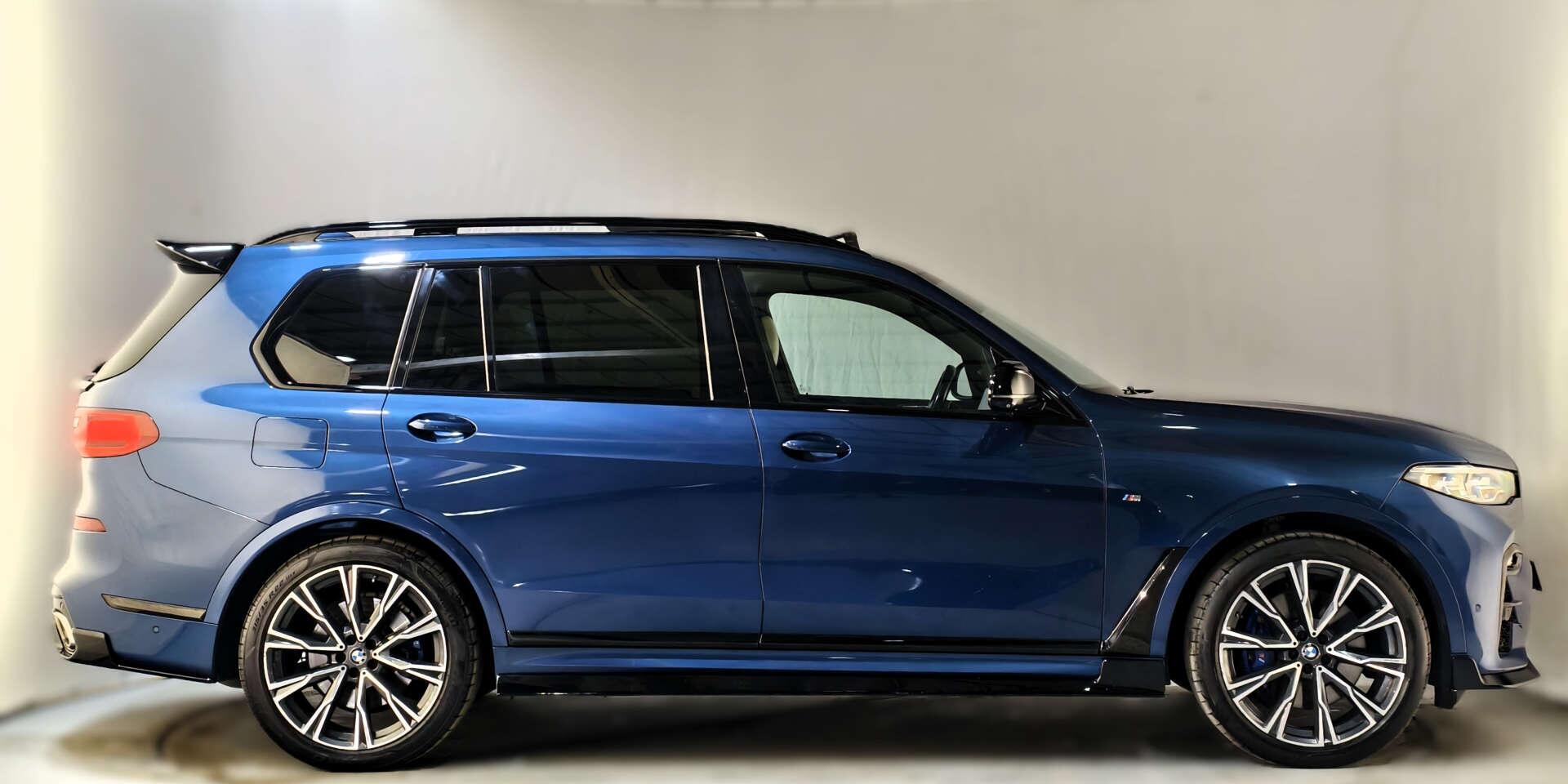 BMW X7 view 15