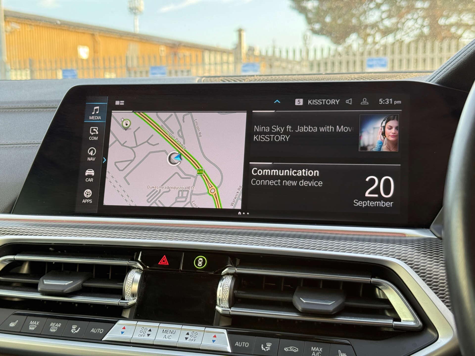 BMW X5 view 13