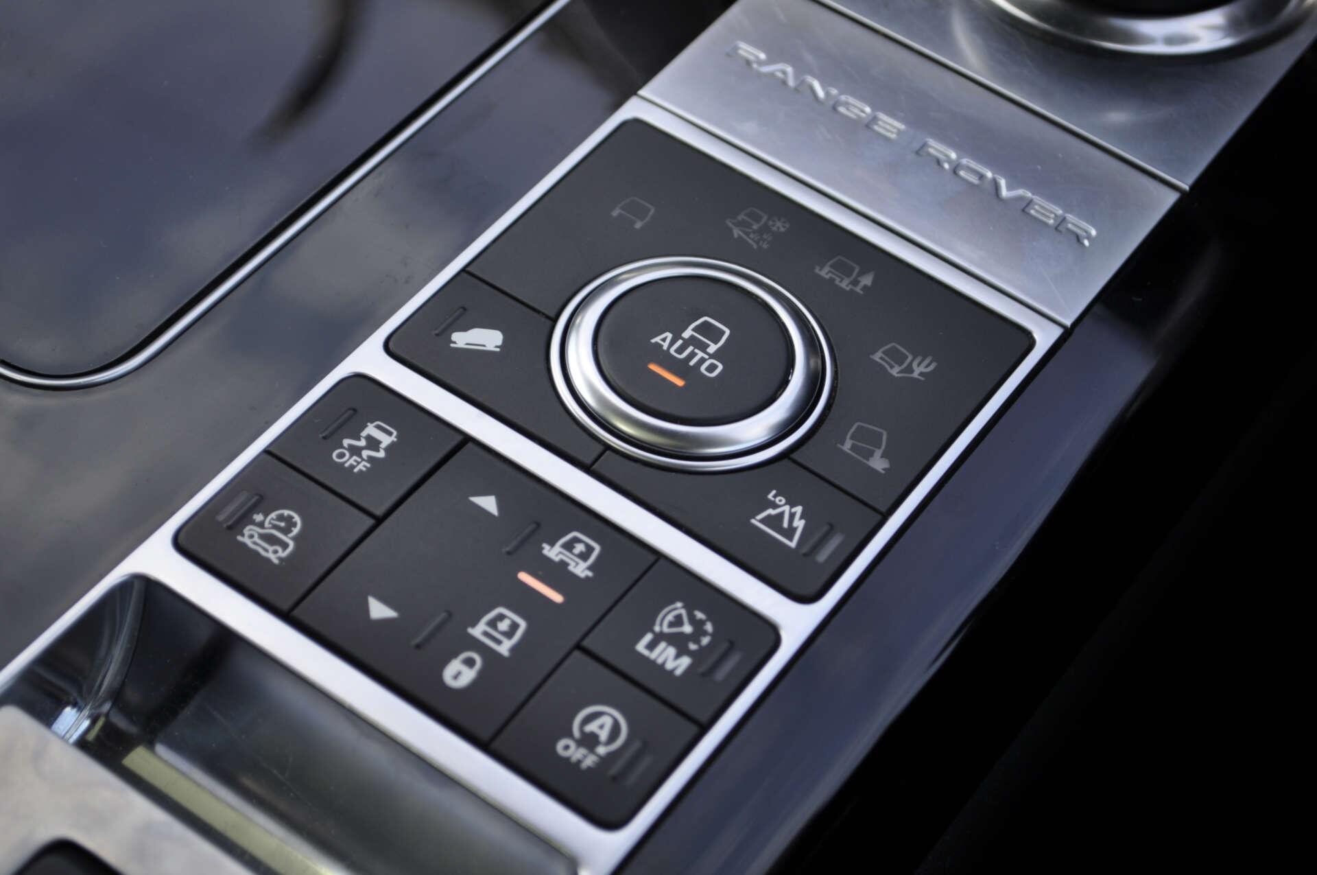 Land Rover Range Rover view 22