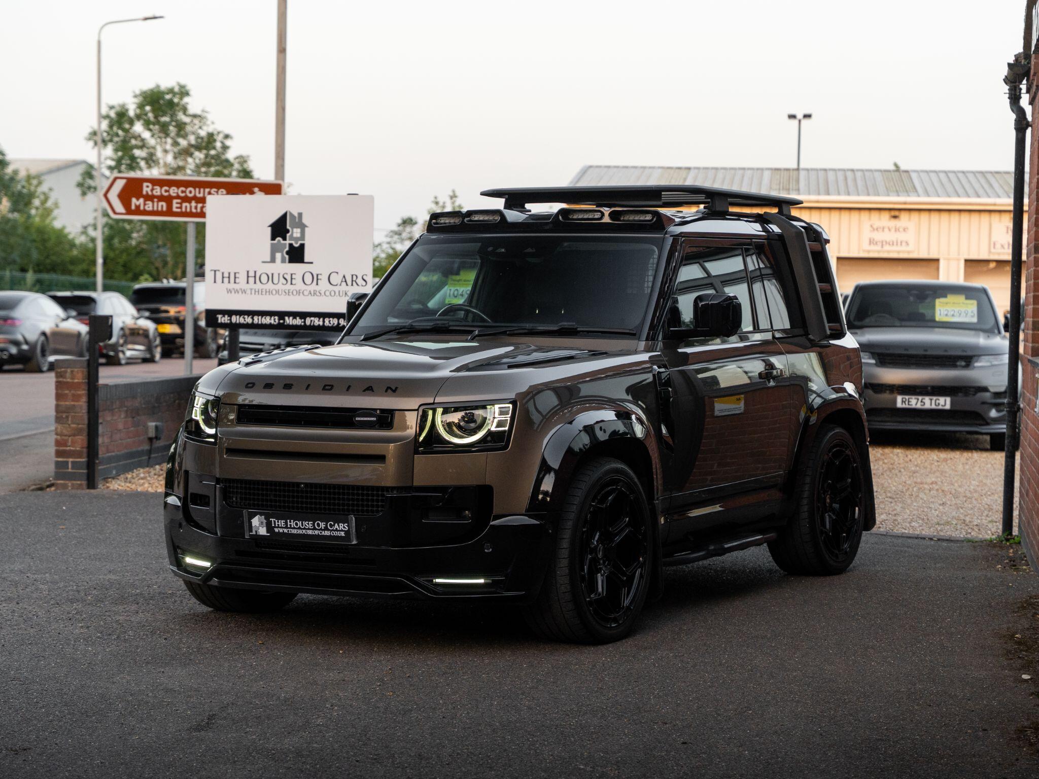 Land Rover Defender 90 view 9