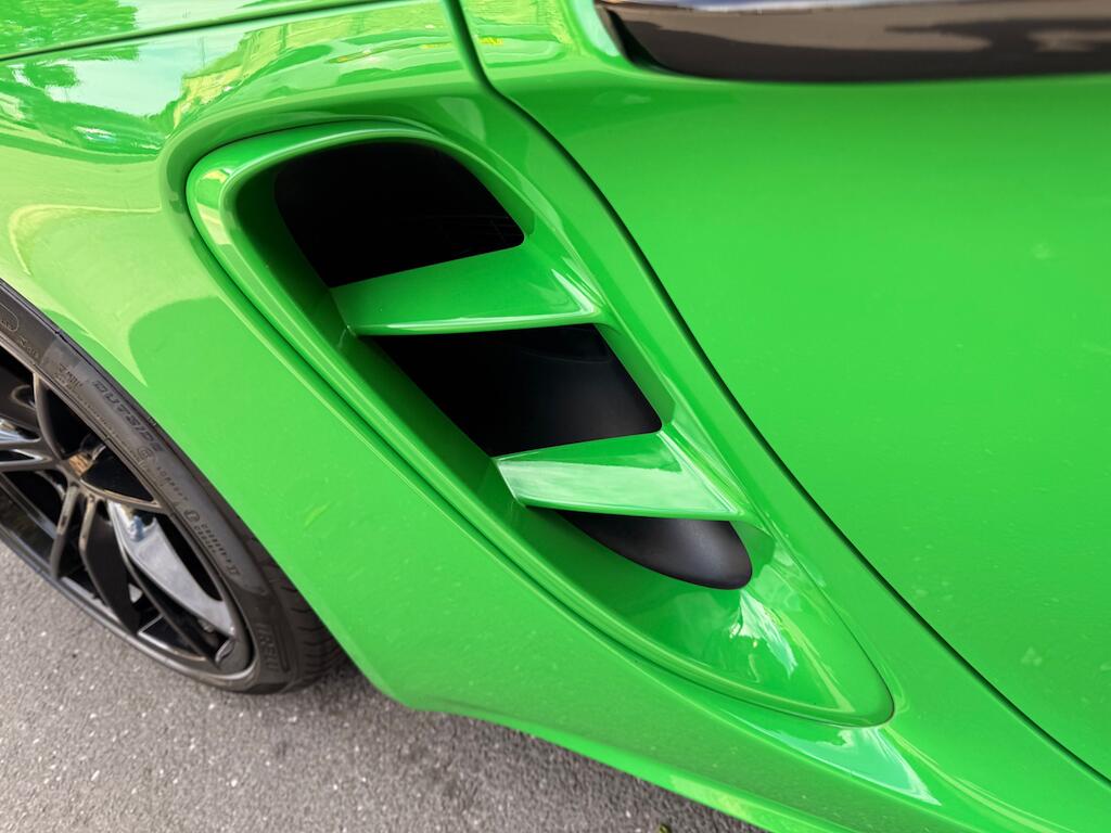 Porsche Cayman view 34