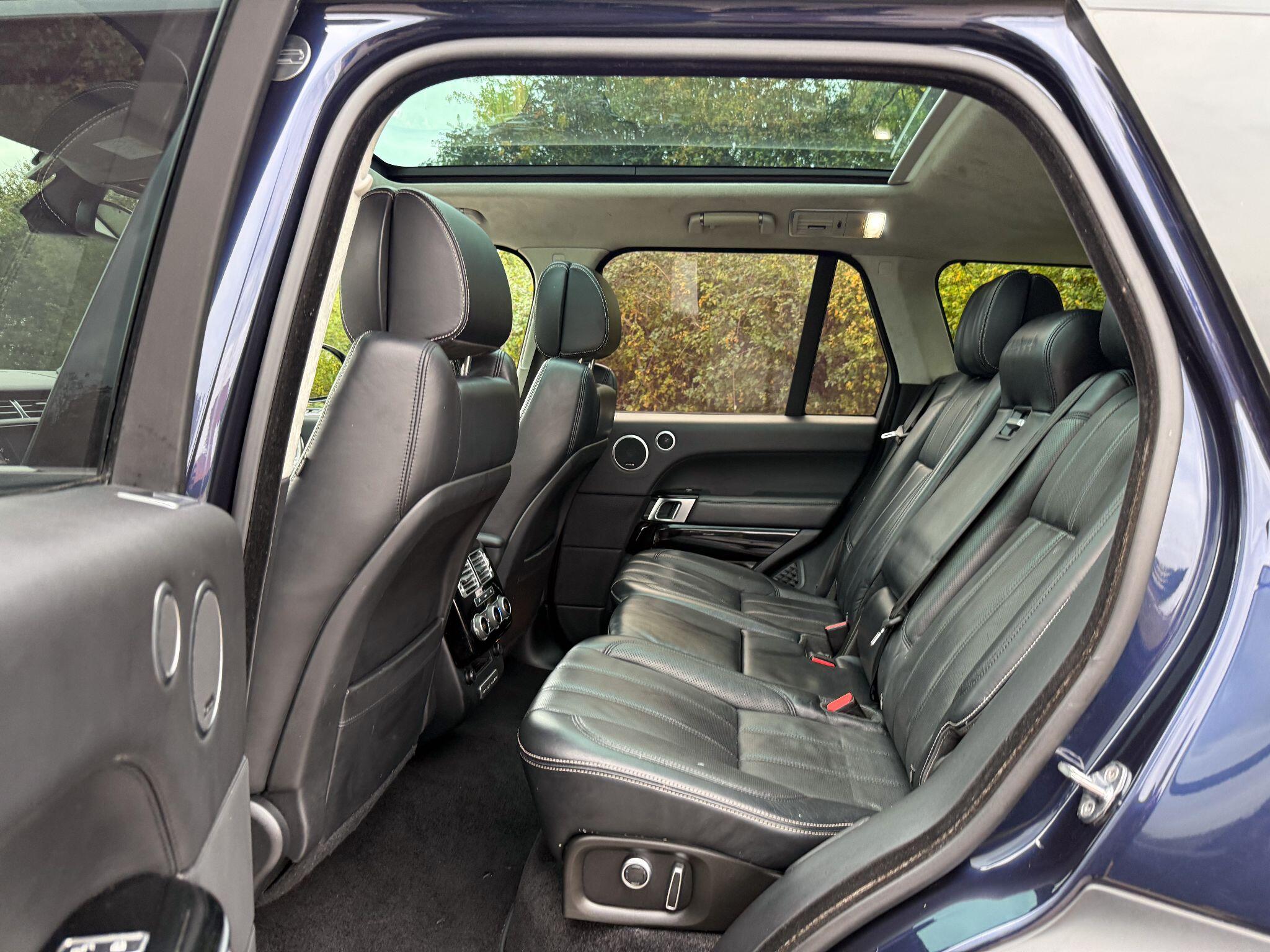 Land Rover Range Rover view 15